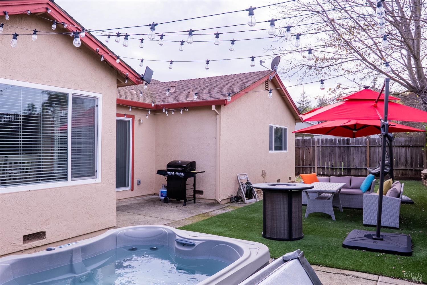 Detail Gallery Image 9 of 9 For 782 Ash Ct, Fairfield,  CA 94533 - 4 Beds | 2 Baths