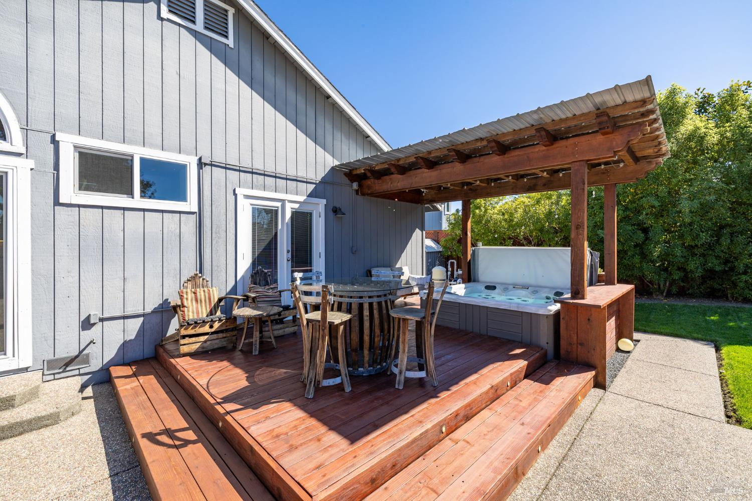 Detail Gallery Image 26 of 47 For 1301 Megan Pl, Rohnert Park,  CA 94928 - 3 Beds | 2 Baths