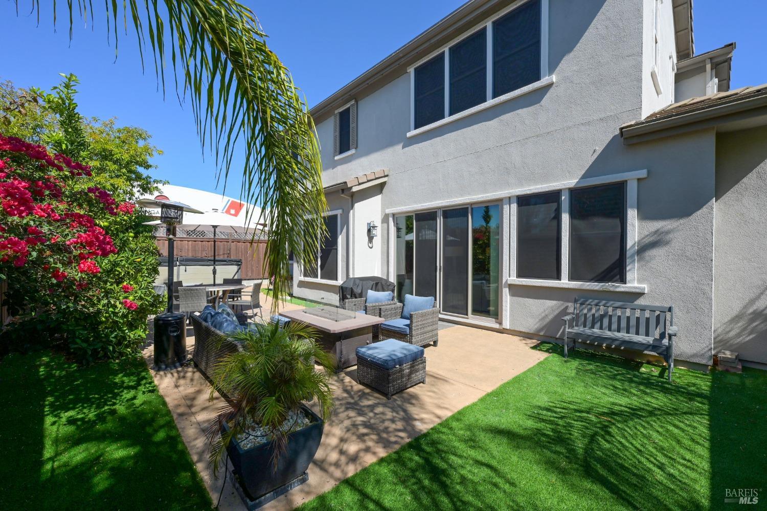 Detail Gallery Image 27 of 31 For 46 Audubon Way, Novato,  CA 94949 - 4 Beds | 3 Baths