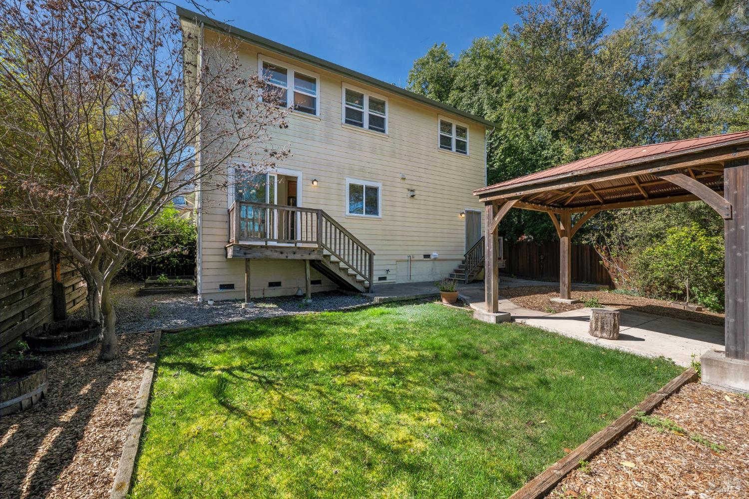 Detail Gallery Image 52 of 58 For 3 Hill Dr, Petaluma,  CA 94952 - 3 Beds | 2/1 Baths