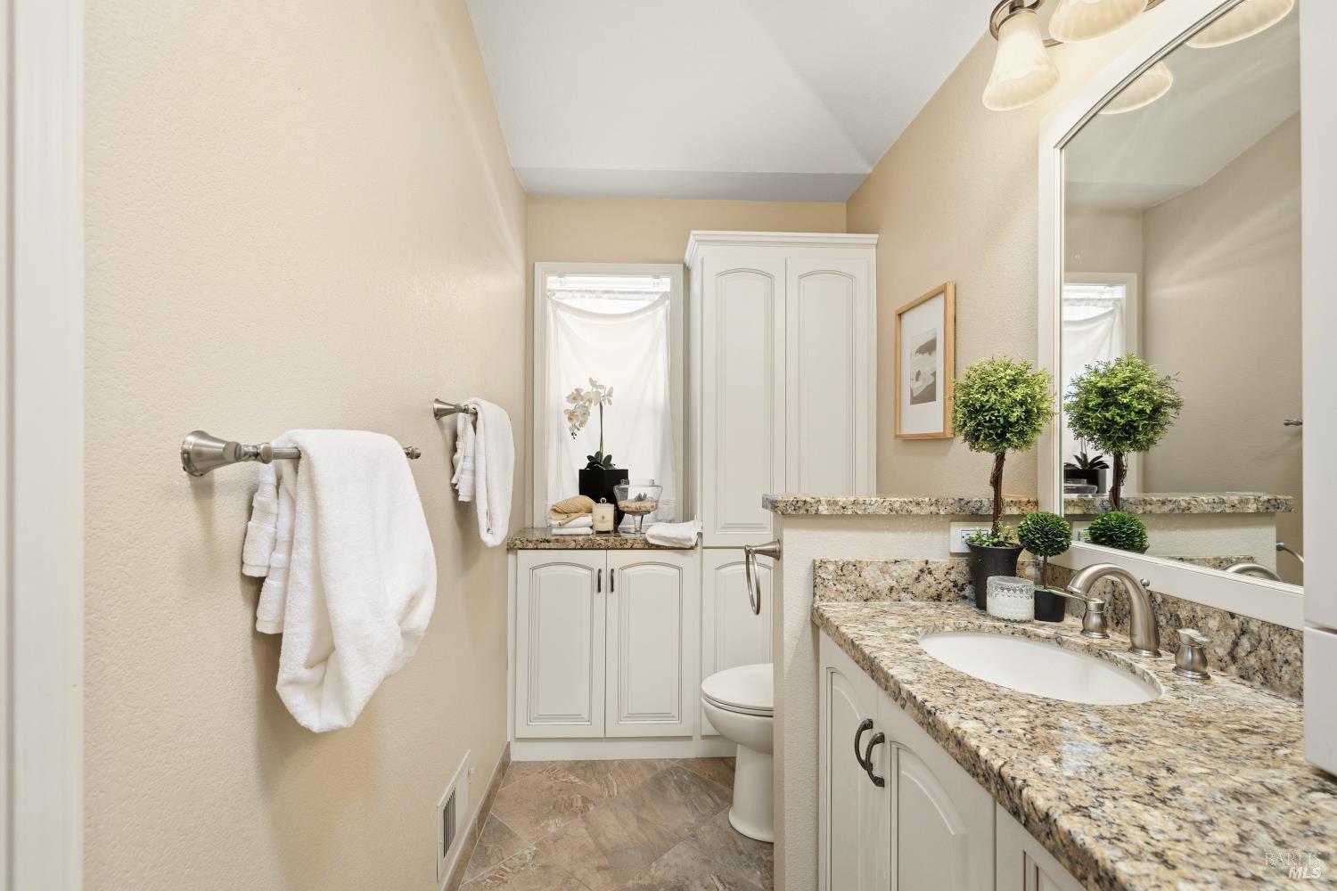 Detail Gallery Image 49 of 87 For 635 Daffodil Dr, Benicia,  CA 94510 - 4 Beds | 2/1 Baths