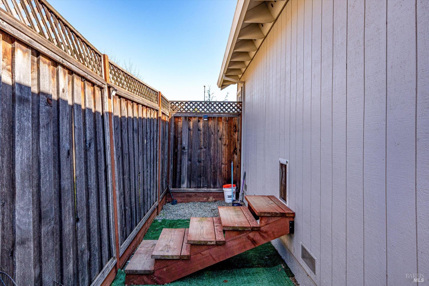 Detail Gallery Image 50 of 65 For 532 Walten Way, Windsor,  CA 95492 - 4 Beds | 2/1 Baths