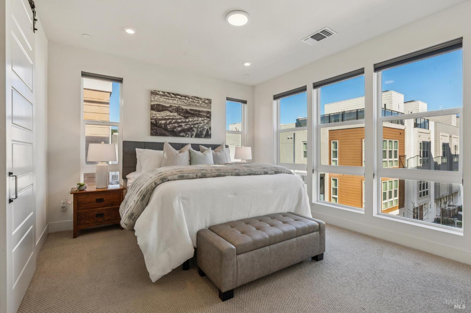 Detail Gallery Image 20 of 39 For 317 Verandah Ave, Novato,  CA 94945 - 3 Beds | 2/1 Baths