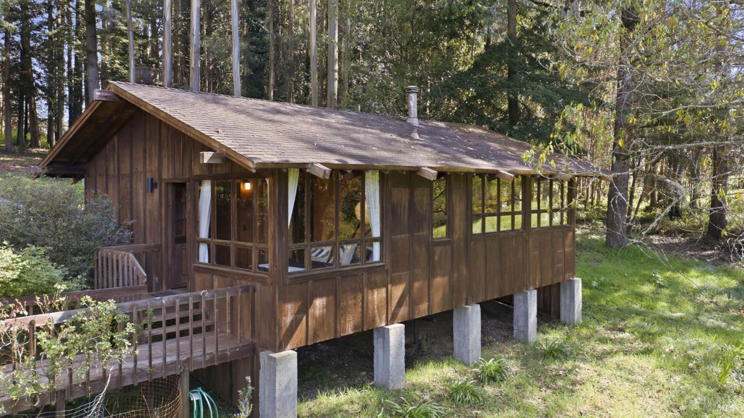 Detail Gallery Image 37 of 63 For 4142 Burnside Rd, Sebastopol,  CA 95472 - 3 Beds | 3 Baths