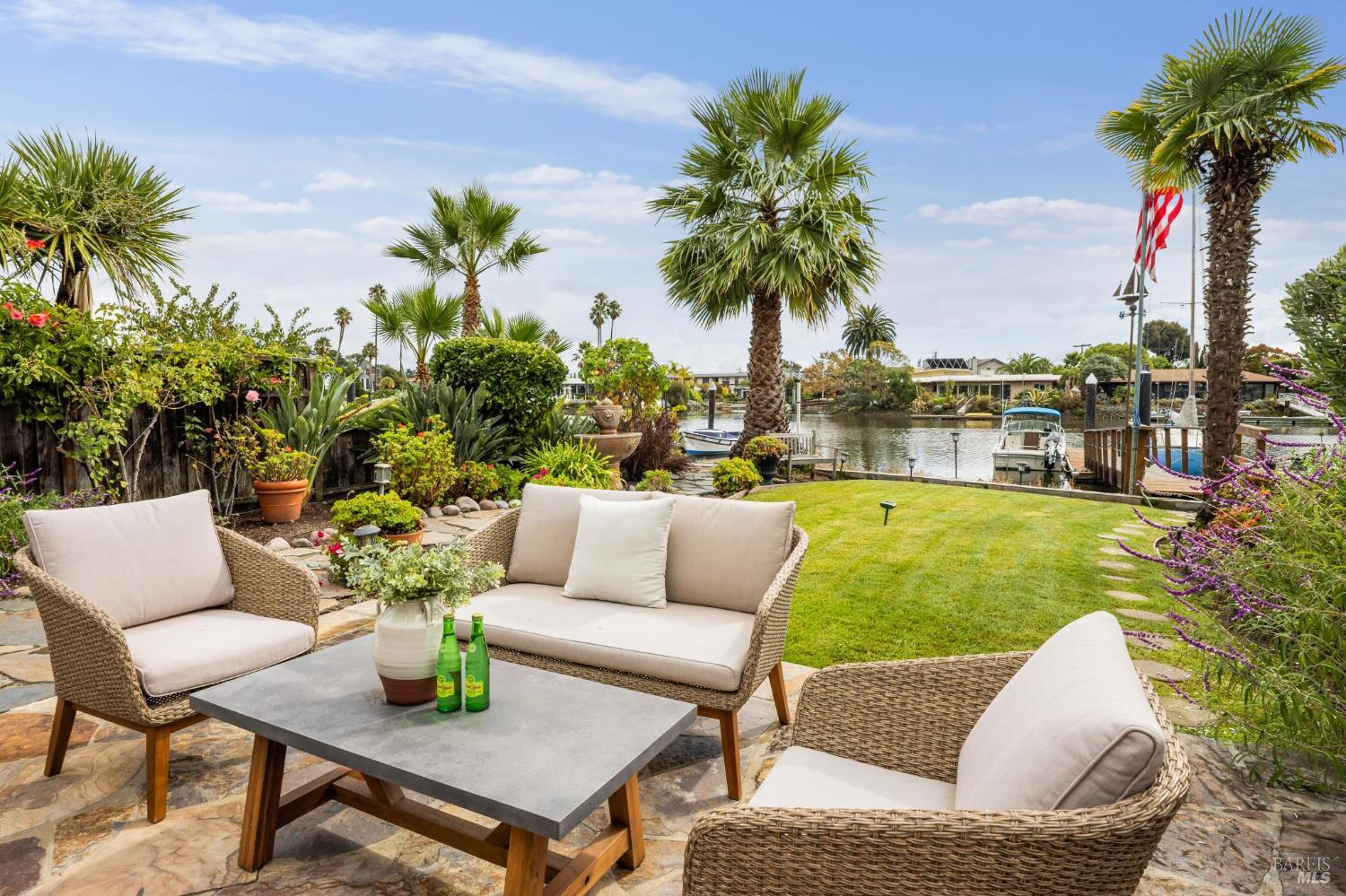 Detail Gallery Image 35 of 54 For 20 Porto Bello Dr, San Rafael,  CA 94901 - 2 Beds | 2 Baths