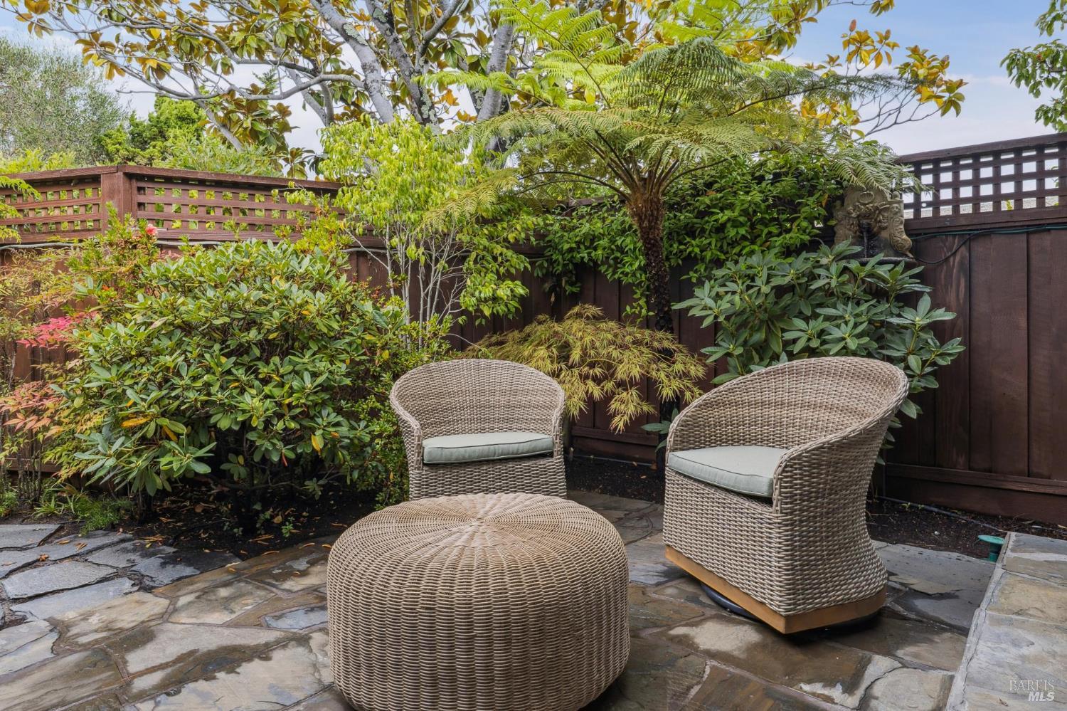 Detail Gallery Image 21 of 54 For 20 Porto Bello Dr, San Rafael,  CA 94901 - 2 Beds | 2 Baths