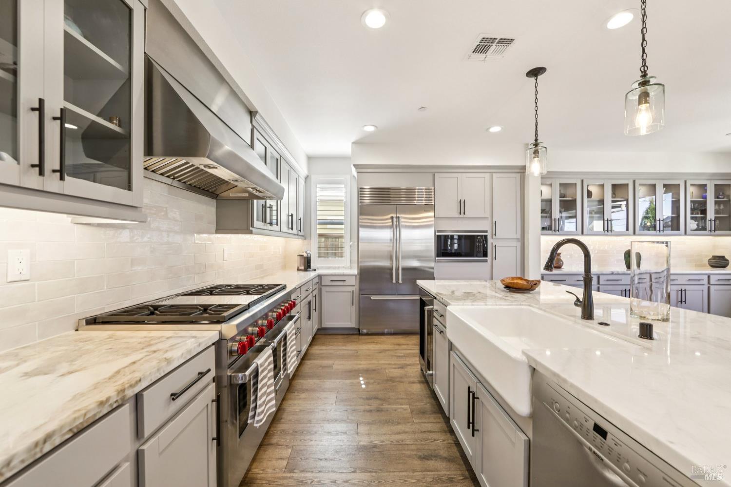 Detail Gallery Image 12 of 56 For 2453 Francisco Ave, Santa Rosa,  CA 95403 - 4 Beds | 3 Baths