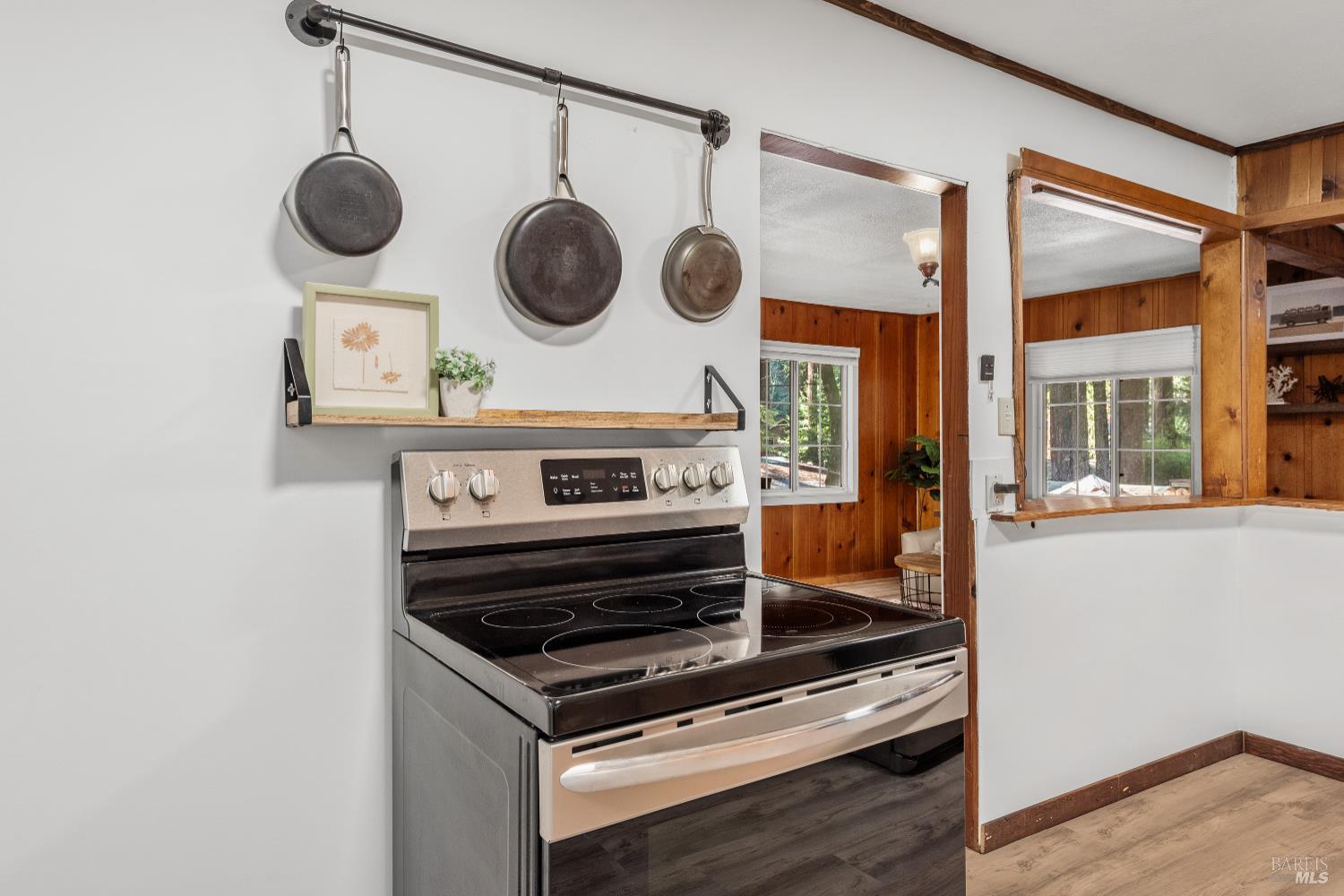 Detail Gallery Image 16 of 31 For 15256 Canyon 3 Rd, Guerneville,  CA 95446 - 1 Beds | 1 Baths