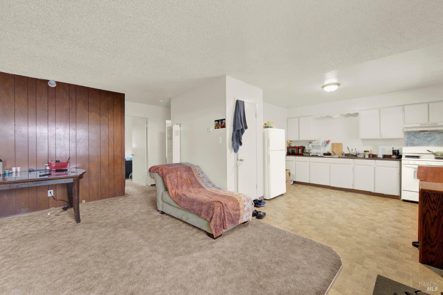 Detail Gallery Image 6 of 33 For 724 Delaware St, Fairfield,  CA 94533 - – Beds | – Baths