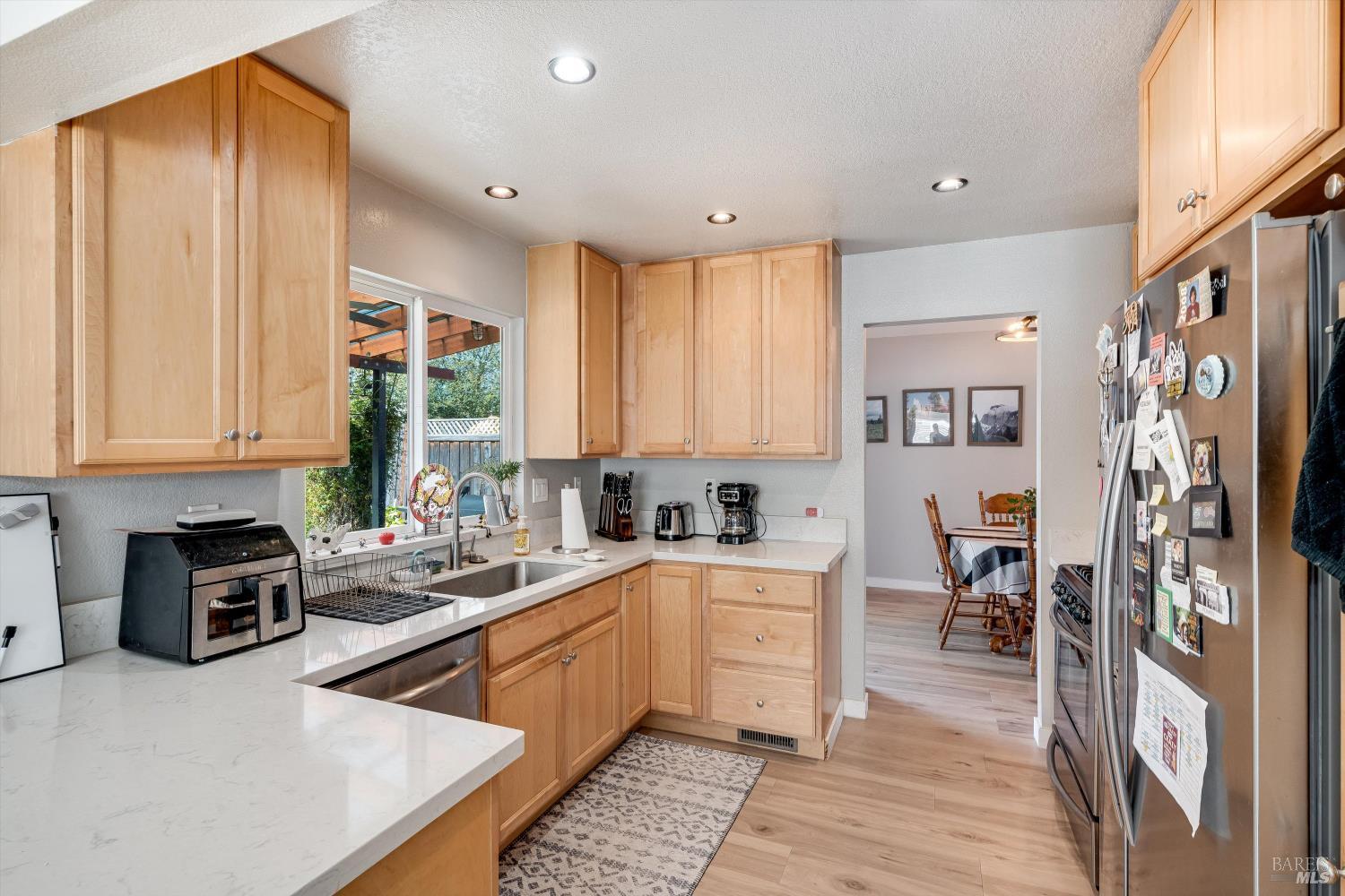 Detail Gallery Image 25 of 65 For 532 Walten Way, Windsor,  CA 95492 - 4 Beds | 2/1 Baths