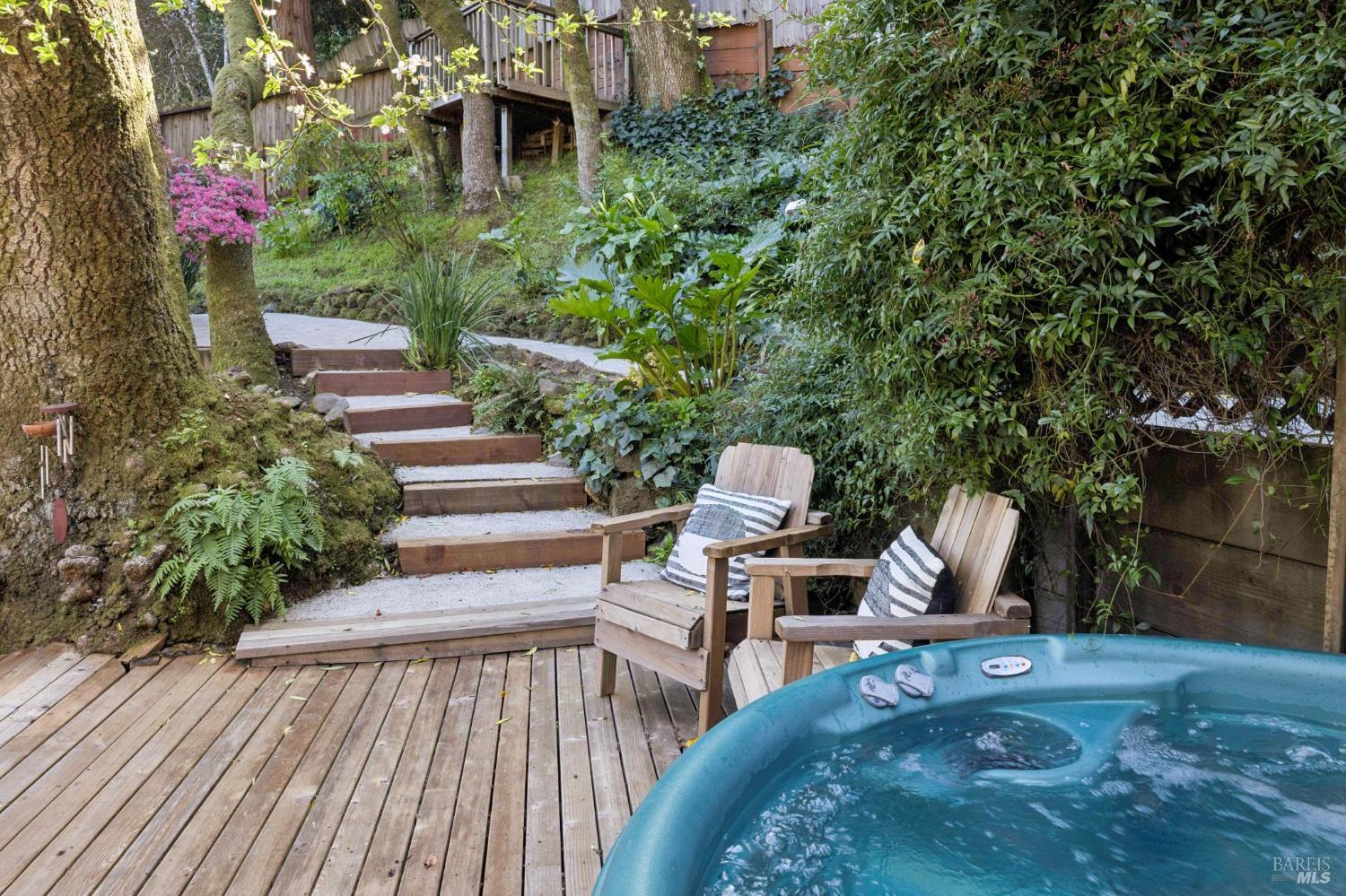 Detail Gallery Image 14 of 19 For 51 Tamalpais Rd, Fairfax,  CA 94930 - 2 Beds | 1 Baths