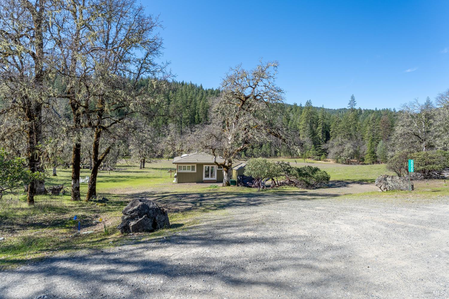 Detail Gallery Image 2 of 39 For 30429 Ridgewood Dr, Potter Valley,  CA 95469 - 1 Beds | 1 Baths