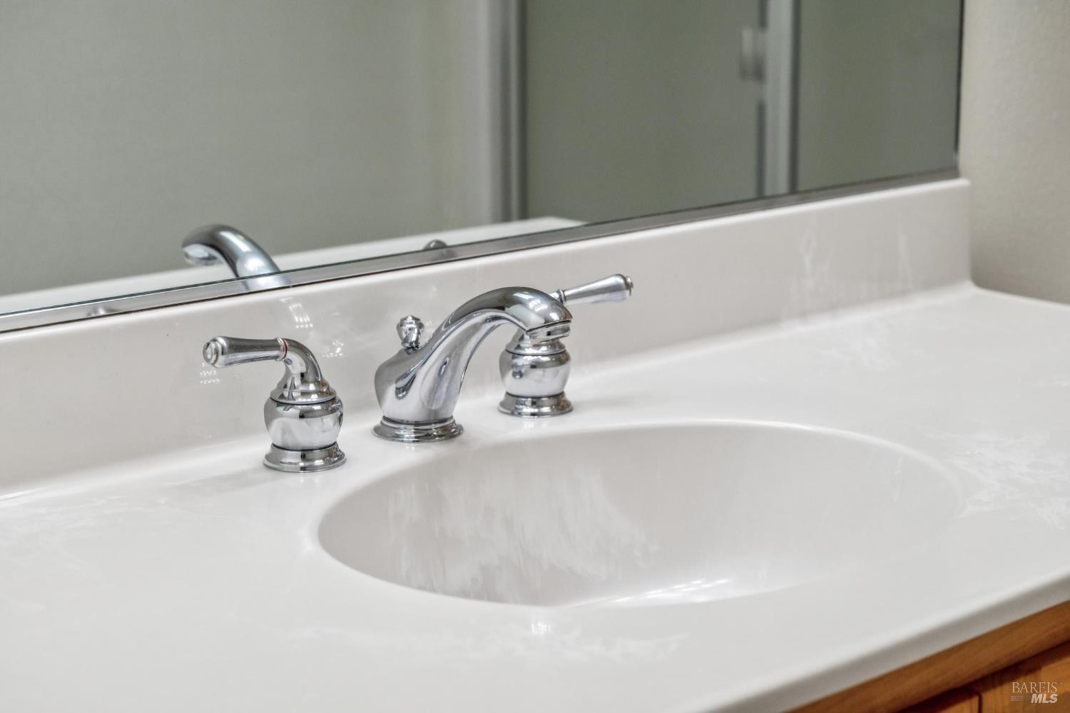 Detail Gallery Image 35 of 58 For 3 Hill Dr, Petaluma,  CA 94952 - 3 Beds | 2/1 Baths