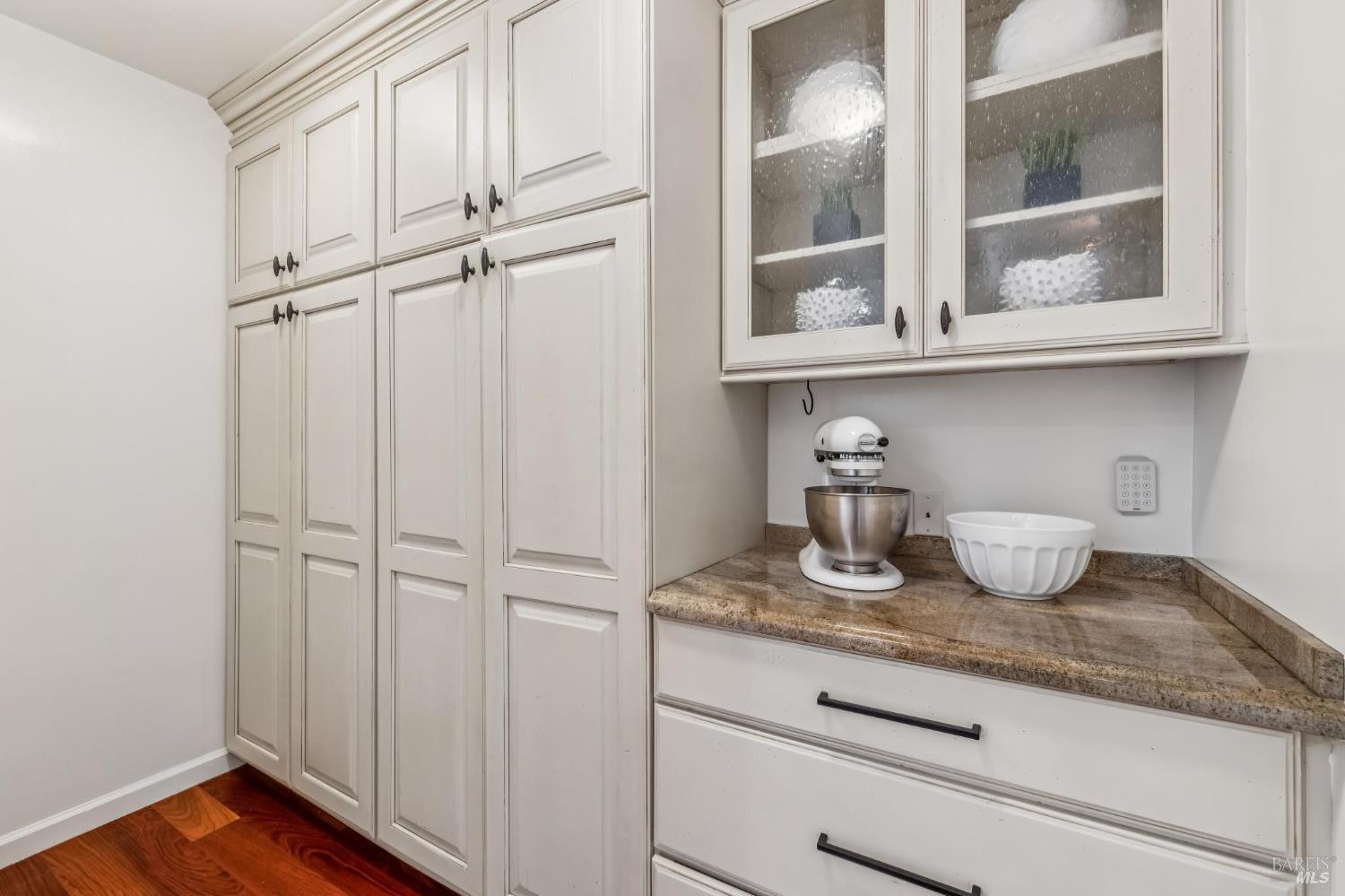 Detail Gallery Image 31 of 64 For 38 Cornell Ave, Larkspur,  CA 94939 - 5 Beds | 3 Baths