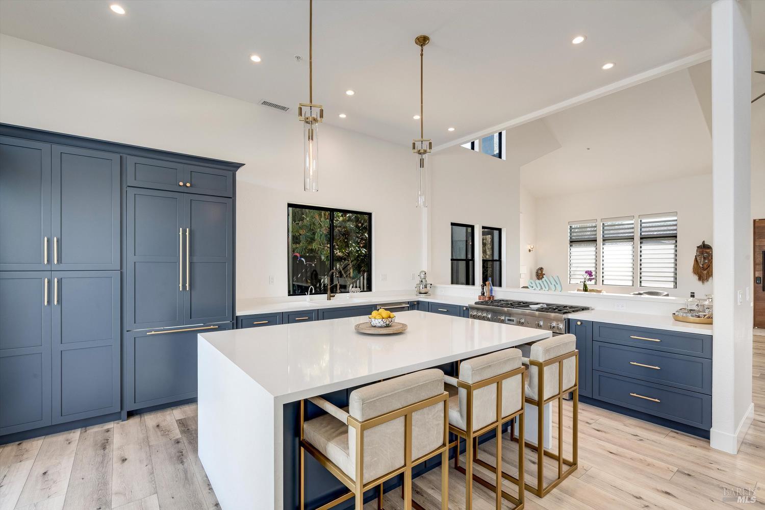 Detail Gallery Image 36 of 77 For 100 S Newport Dr, Napa,  CA 94559 - 4 Beds | 2/1 Baths