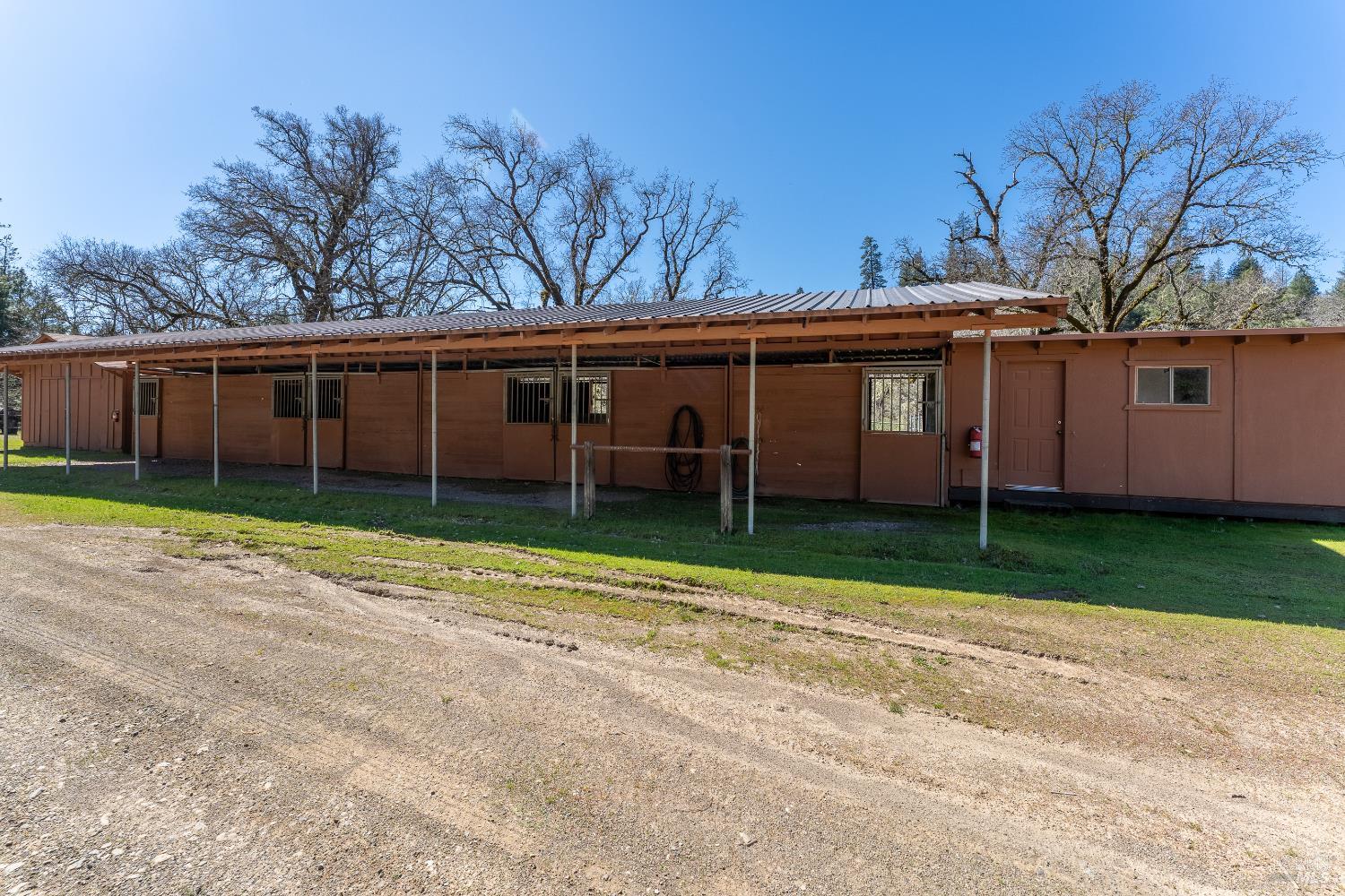Detail Gallery Image 34 of 39 For 30429 Ridgewood Dr, Potter Valley,  CA 95469 - 1 Beds | 1 Baths