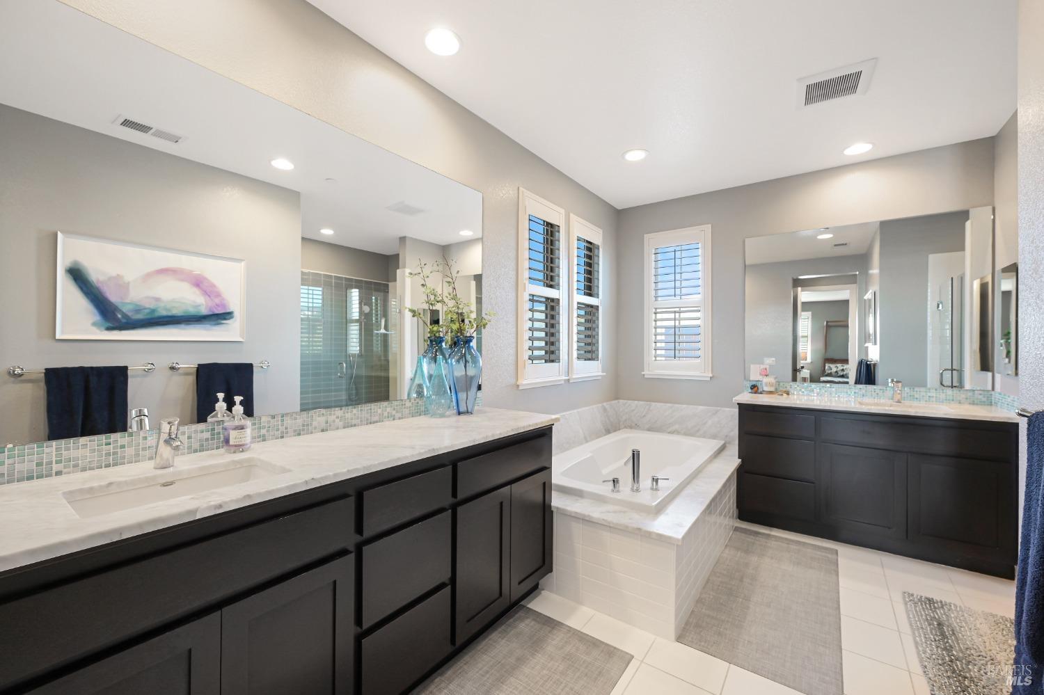 Detail Gallery Image 19 of 31 For 46 Audubon Way, Novato,  CA 94949 - 4 Beds | 3 Baths