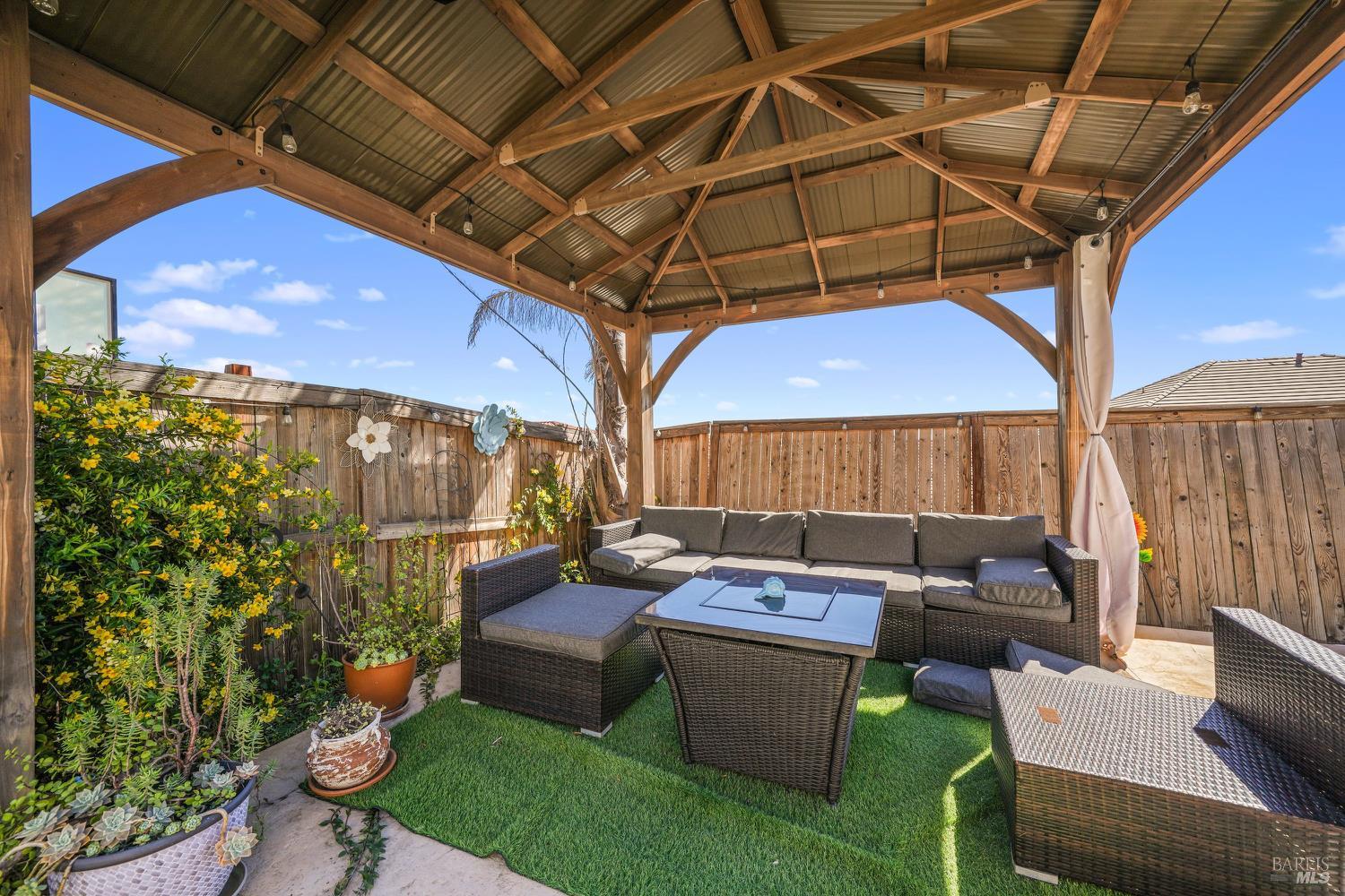 Detail Gallery Image 49 of 63 For 2481 Hancock Dr, Fairfield,  CA 94533 - 5 Beds | 3/1 Baths