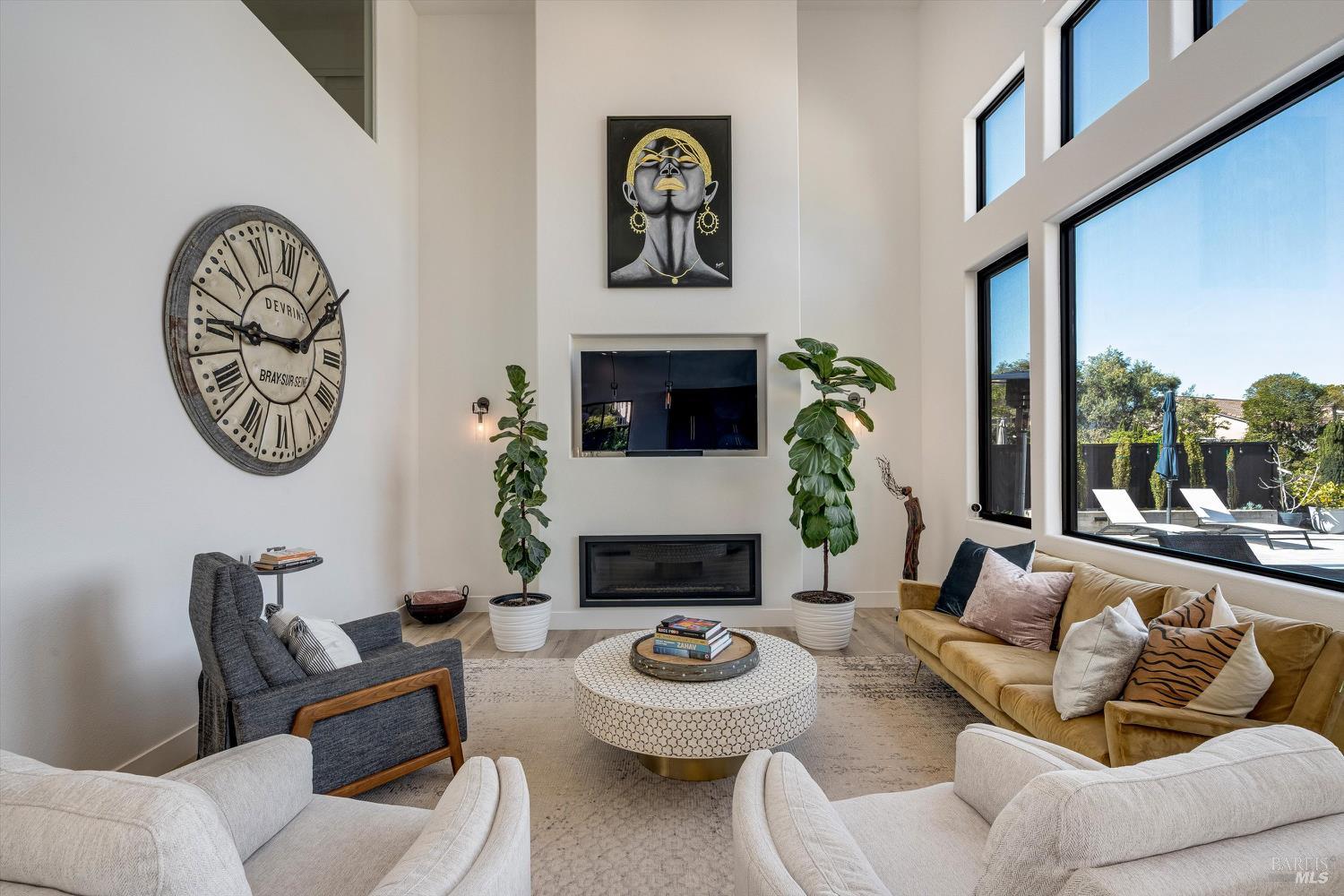 Detail Gallery Image 39 of 77 For 100 S Newport Dr, Napa,  CA 94559 - 4 Beds | 2/1 Baths