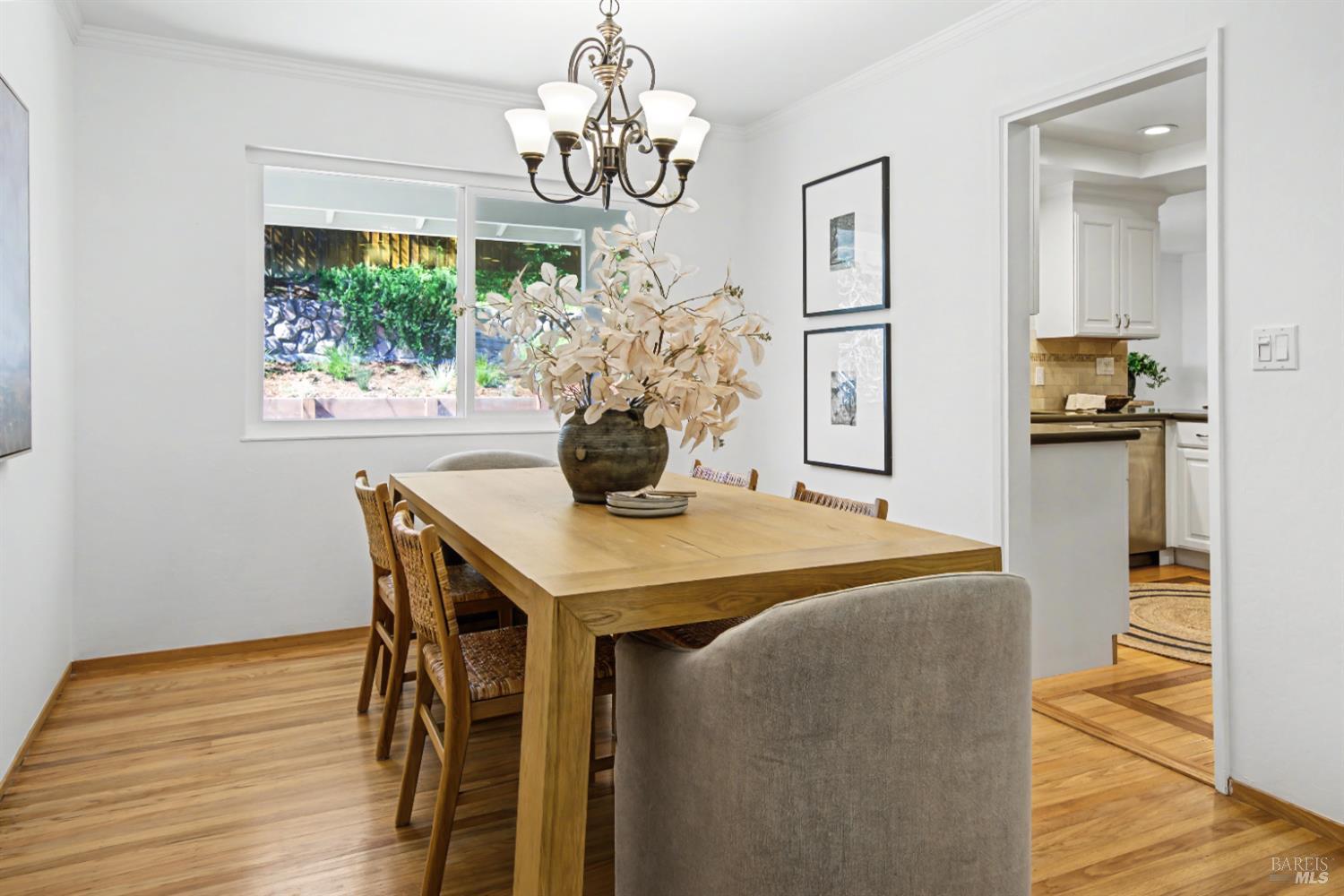 Detail Gallery Image 12 of 48 For 255 Knight Dr, San Rafael,  CA 94901 - 3 Beds | 2 Baths