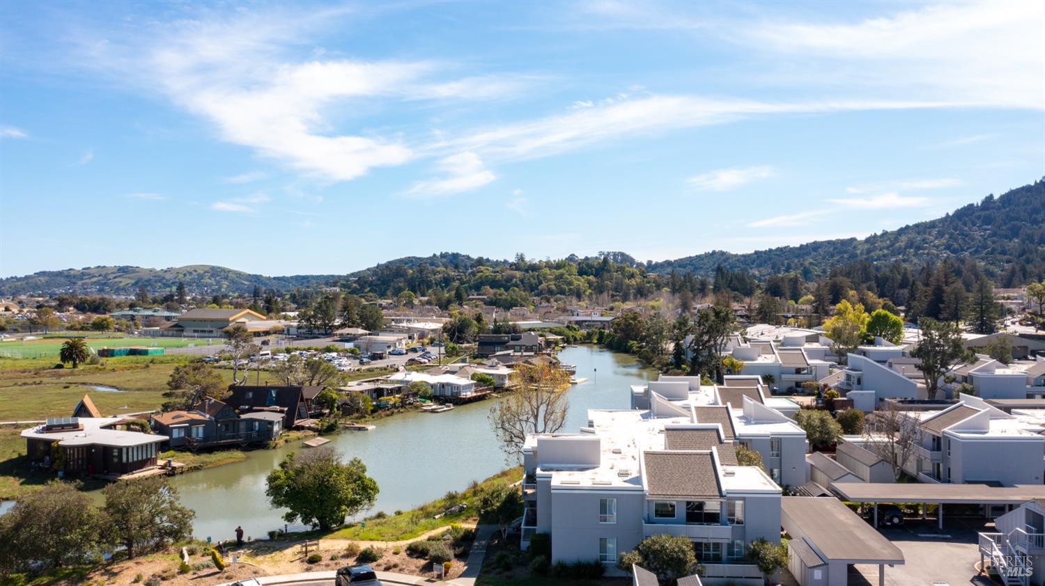 Detail Gallery Image 17 of 35 For 408 Larkspur Plaza Dr, Larkspur,  CA 94939 - 1 Beds | 1 Baths