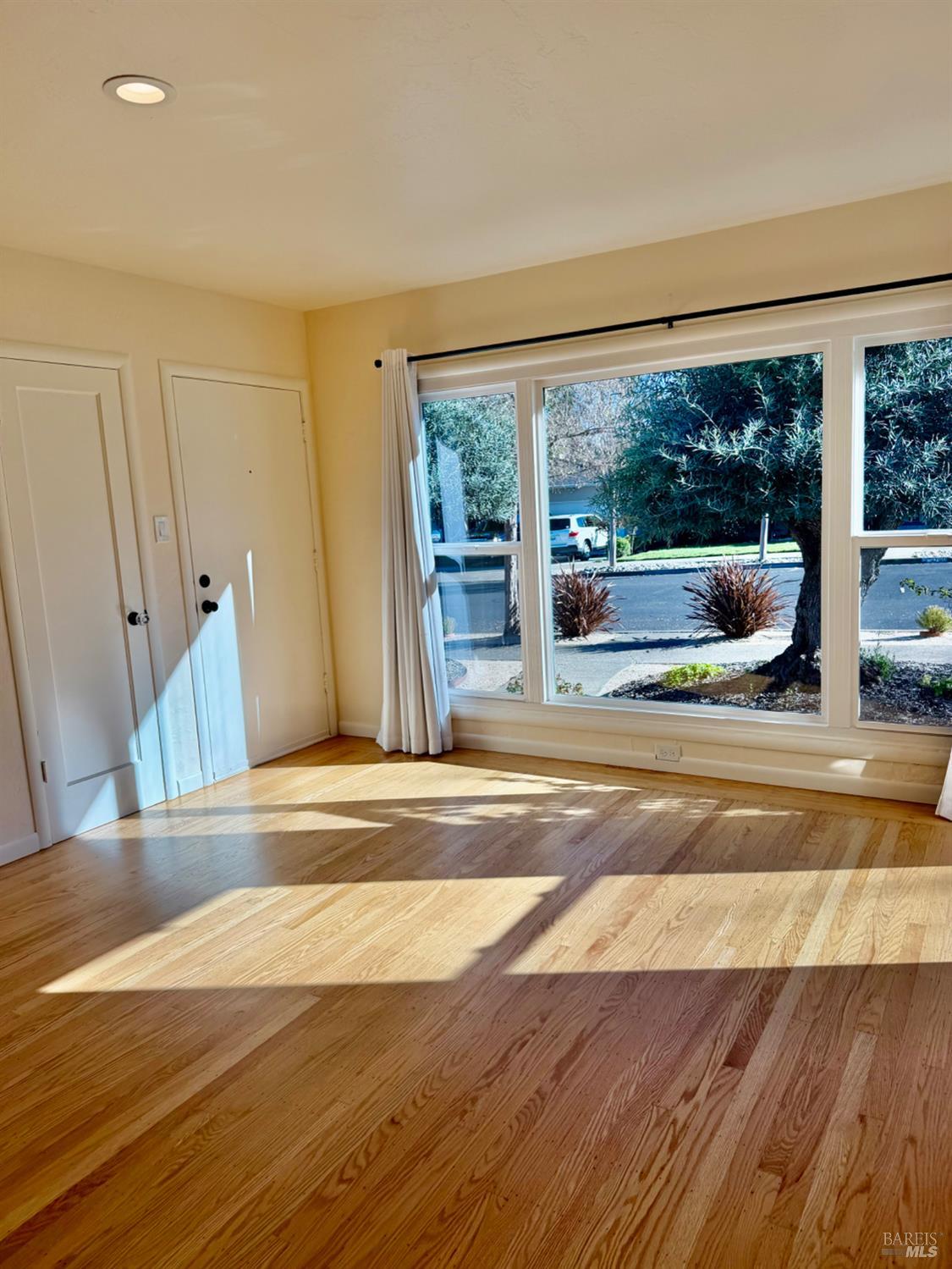 Detail Gallery Image 7 of 55 For 2766 Iowa St, Napa,  CA 94558 - 3 Beds | 1/1 Baths