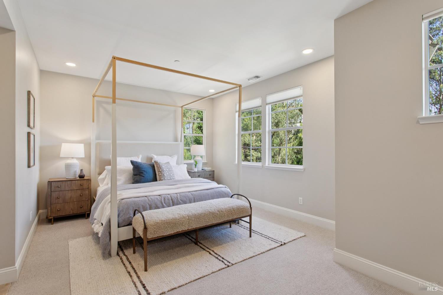 Detail Gallery Image 23 of 41 For 508 Blue Jay Way, Mill Valley,  CA 94941 - 4 Beds | 2/1 Baths