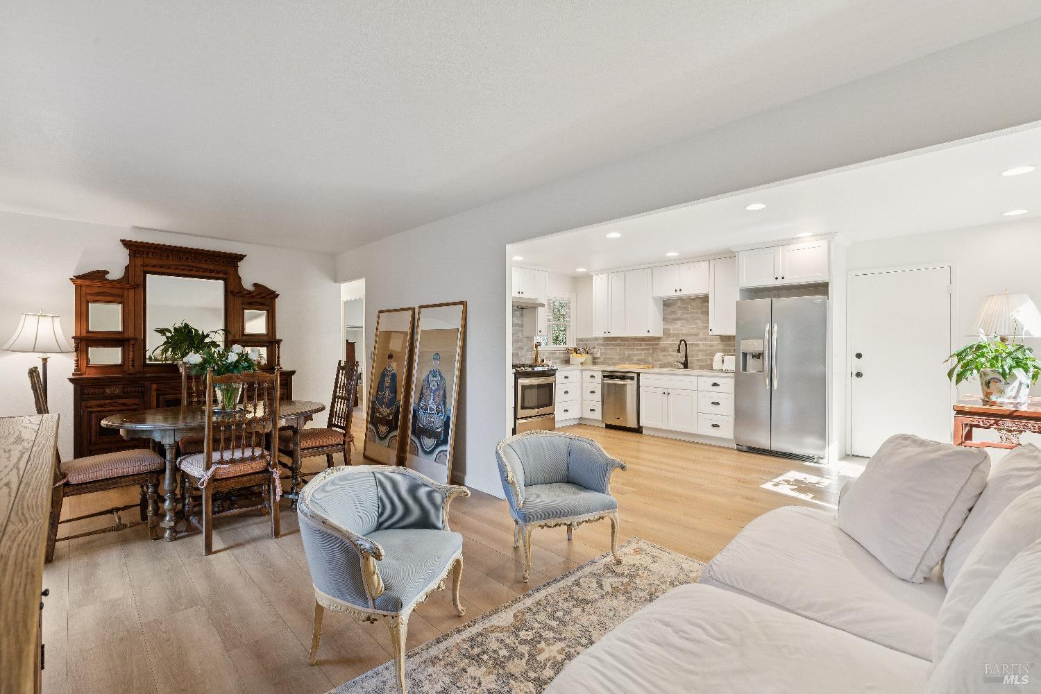 Detail Gallery Image 13 of 31 For 731 5th St, Sonoma,  CA 95476 - 3 Beds | 2 Baths