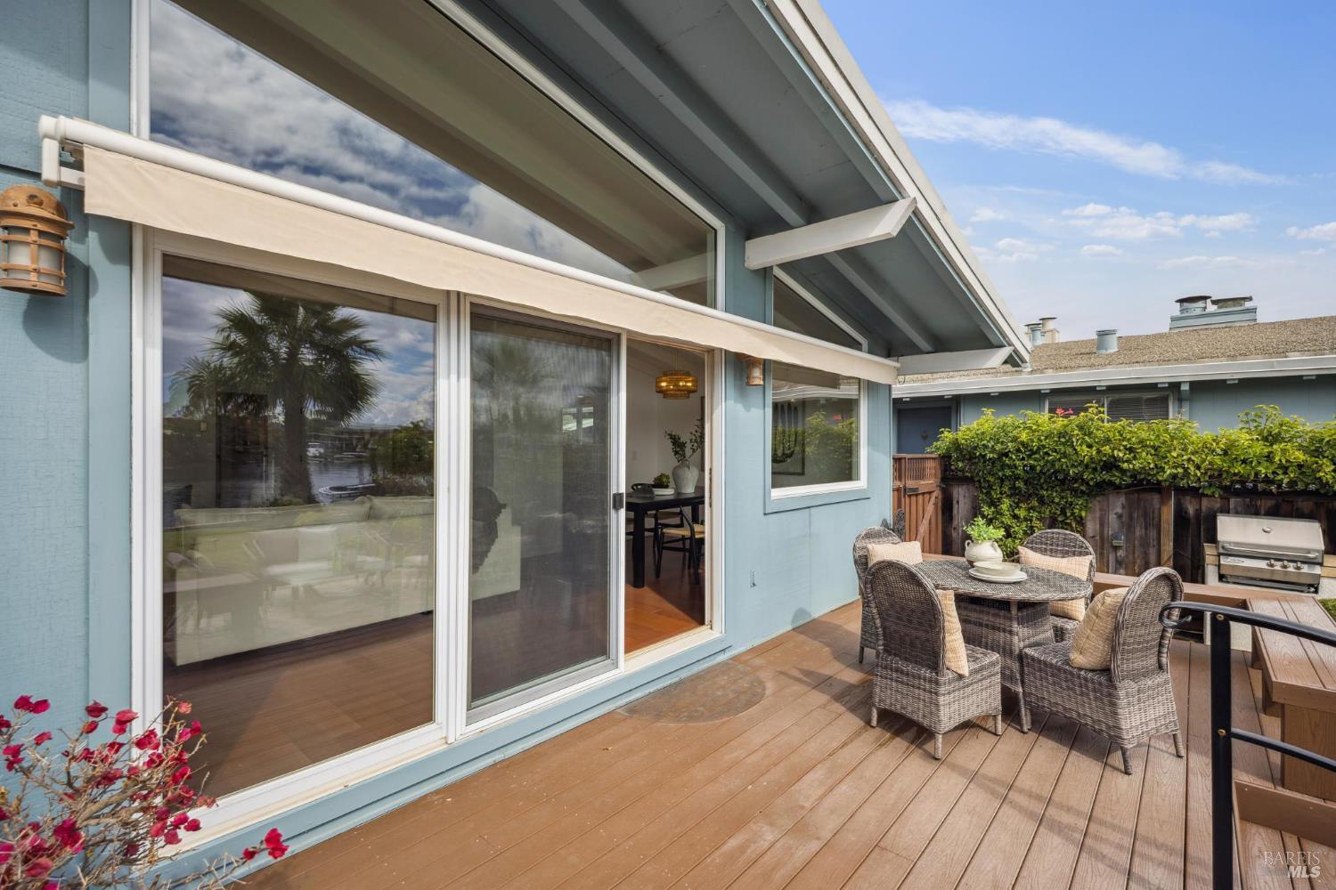 Detail Gallery Image 33 of 54 For 20 Porto Bello Dr, San Rafael,  CA 94901 - 2 Beds | 2 Baths