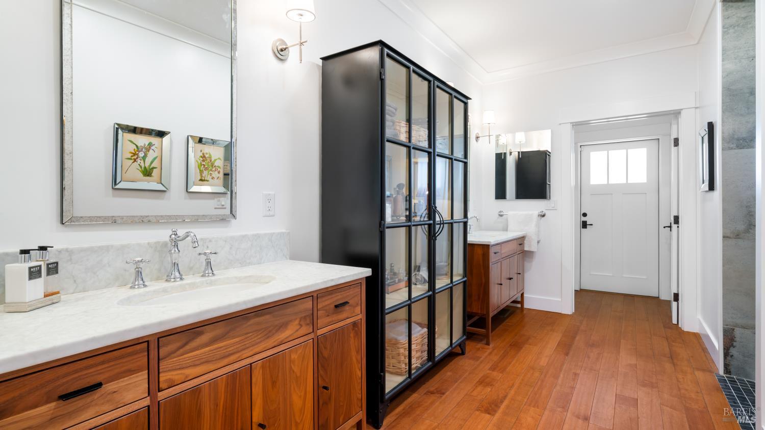 Detail Gallery Image 14 of 30 For 699 Grove St, Healdsburg,  CA 95448 - 4 Beds | 3 Baths