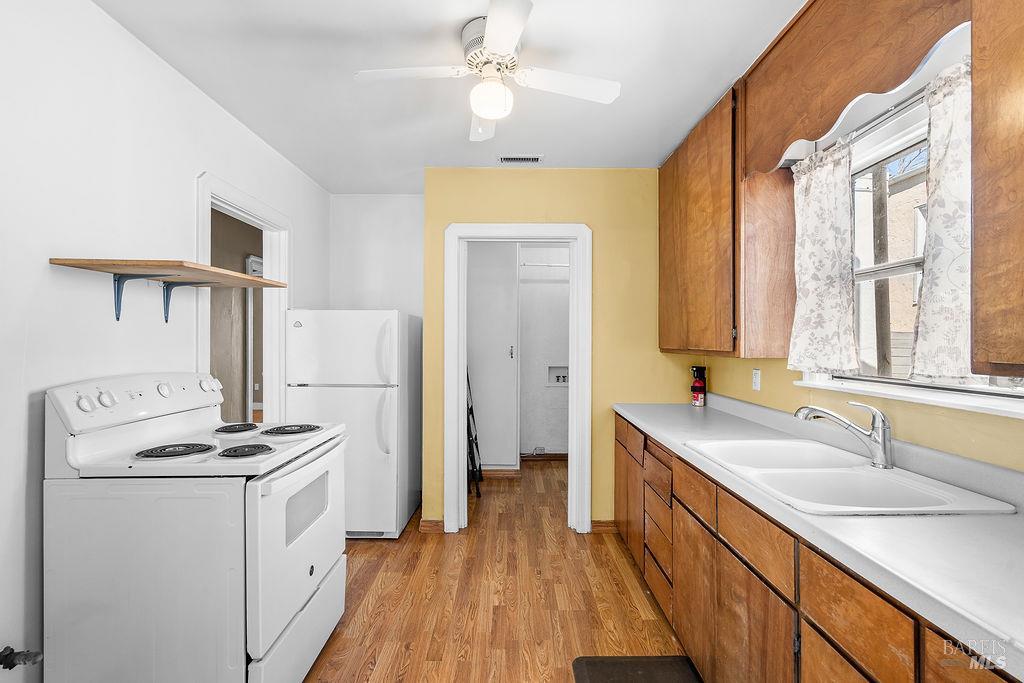 Detail Gallery Image 9 of 32 For 1434 Beach St, Vallejo,  CA 94590 - 2 Beds | 1 Baths