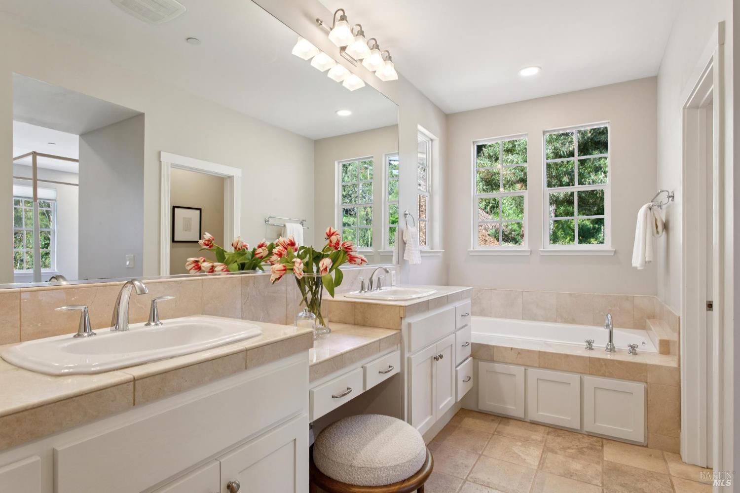 Detail Gallery Image 27 of 41 For 508 Blue Jay Way, Mill Valley,  CA 94941 - 4 Beds | 2/1 Baths