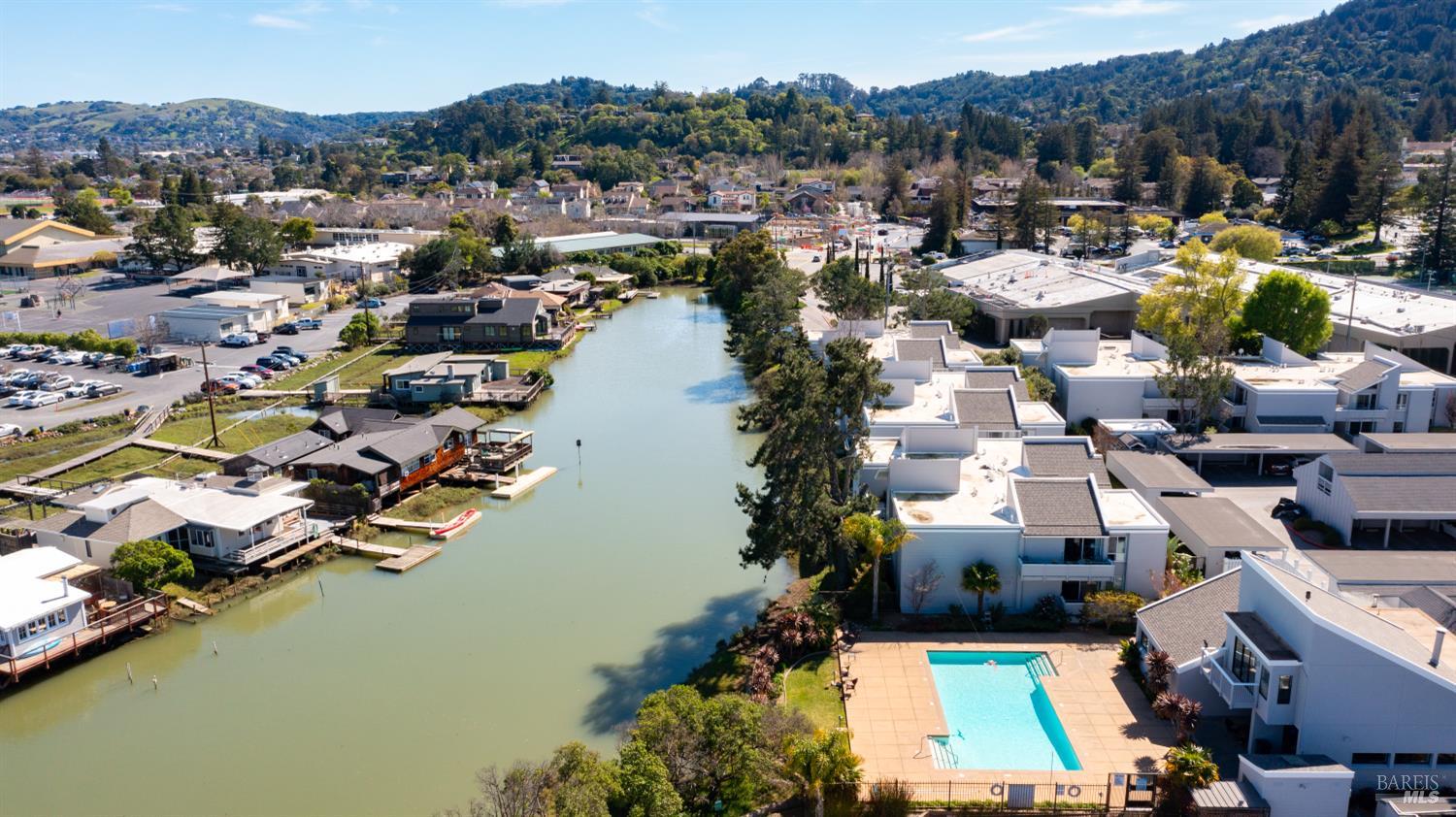 Detail Gallery Image 15 of 35 For 408 Larkspur Plaza Dr, Larkspur,  CA 94939 - 1 Beds | 1 Baths