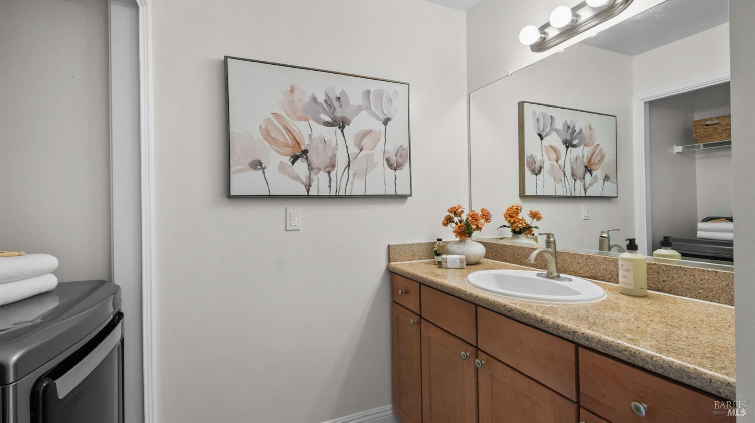 Detail Gallery Image 16 of 21 For 279 Enterprise Dr, Rohnert Park,  CA 94928 - 1 Beds | 1 Baths