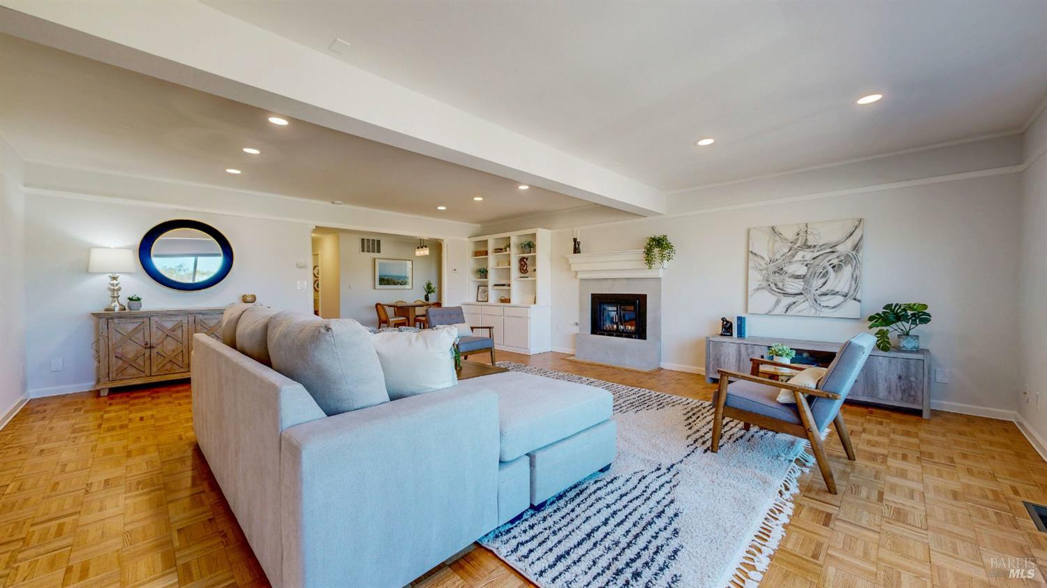 Detail Gallery Image 2 of 63 For 1253 Royal Oak Ter #C,  Novato,  CA 94947 - 3 Beds | 2/1 Baths