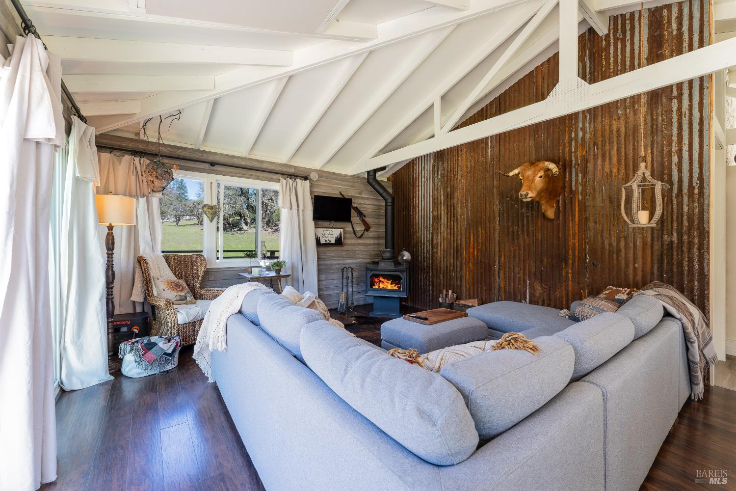 Detail Gallery Image 8 of 39 For 30429 Ridgewood Dr, Potter Valley,  CA 95469 - 1 Beds | 1 Baths