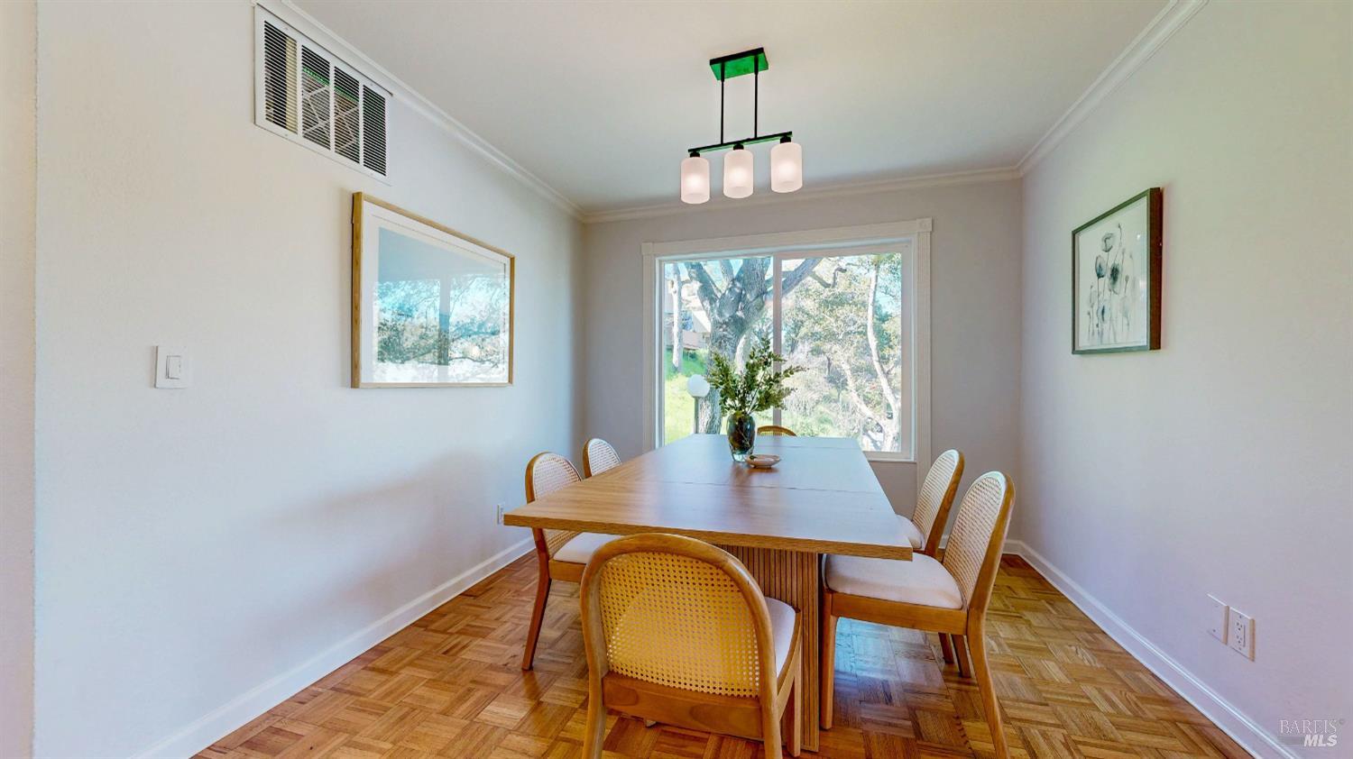 Detail Gallery Image 5 of 63 For 1253 Royal Oak Ter #C,  Novato,  CA 94947 - 3 Beds | 2/1 Baths