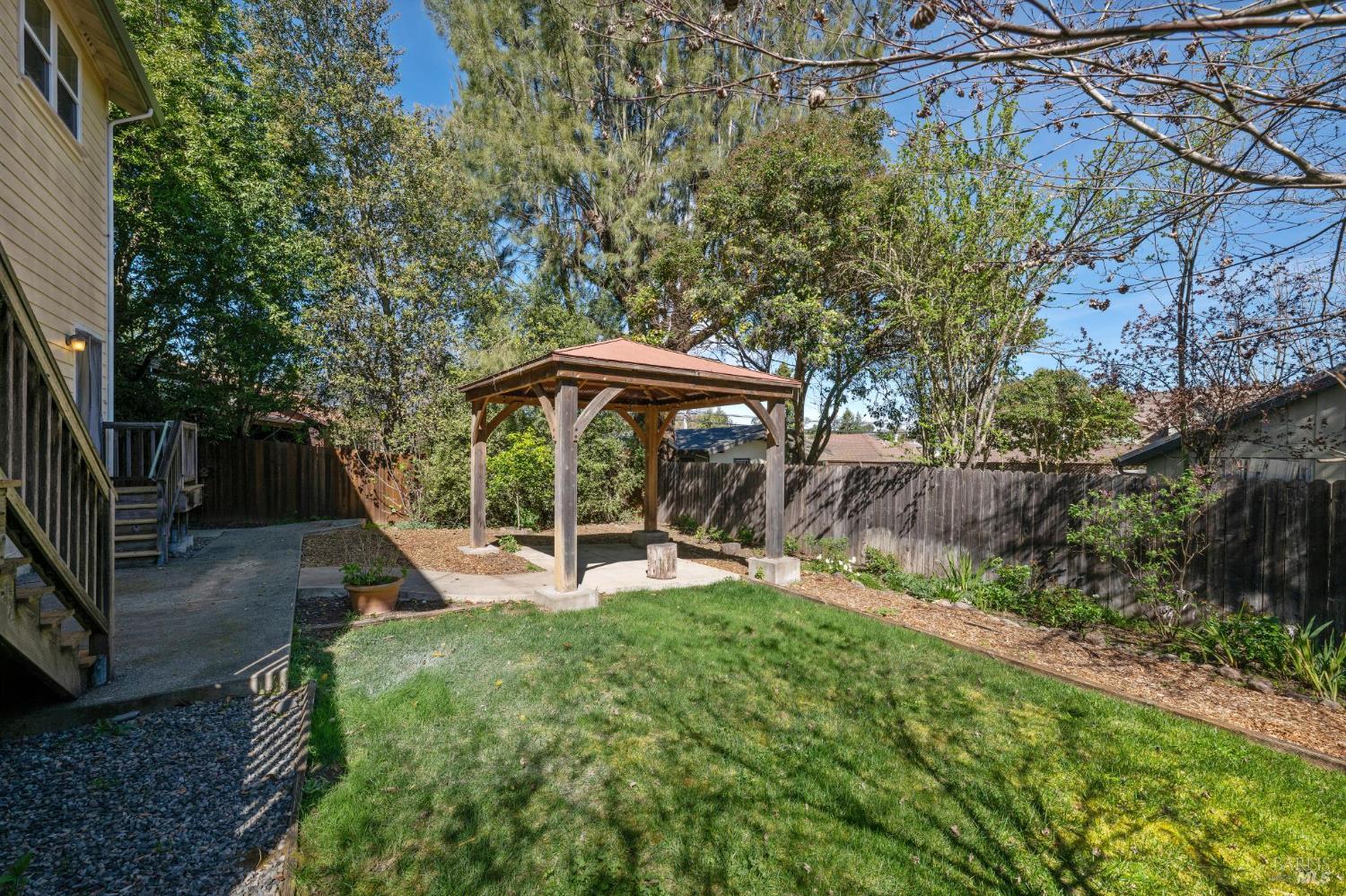 Detail Gallery Image 53 of 58 For 3 Hill Dr, Petaluma,  CA 94952 - 3 Beds | 2/1 Baths