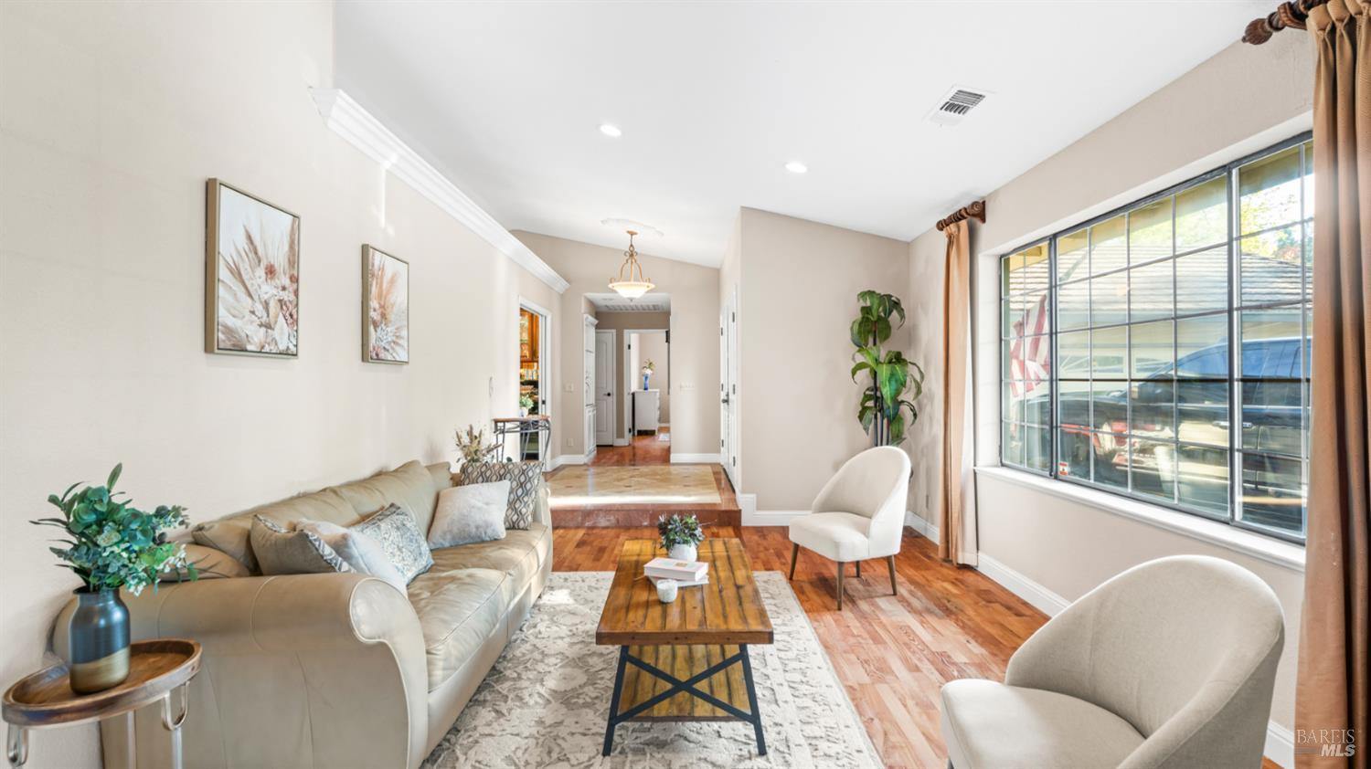 Detail Gallery Image 6 of 49 For 173 San Jose Ct, Vacaville,  CA 95688 - 4 Beds | 2 Baths