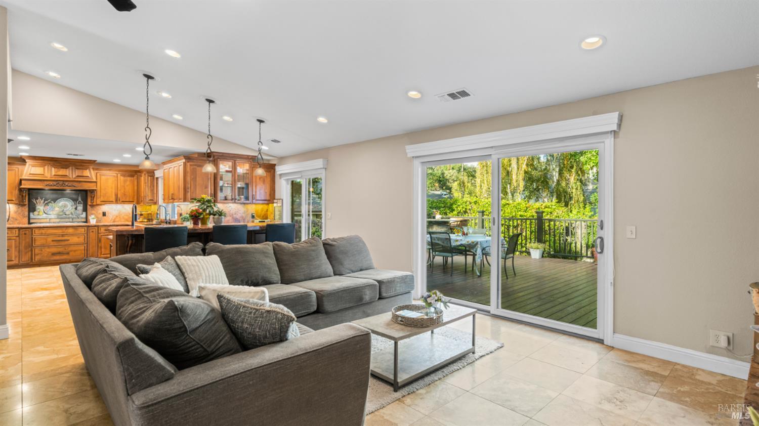 Detail Gallery Image 18 of 49 For 173 San Jose Ct, Vacaville,  CA 95688 - 4 Beds | 2 Baths