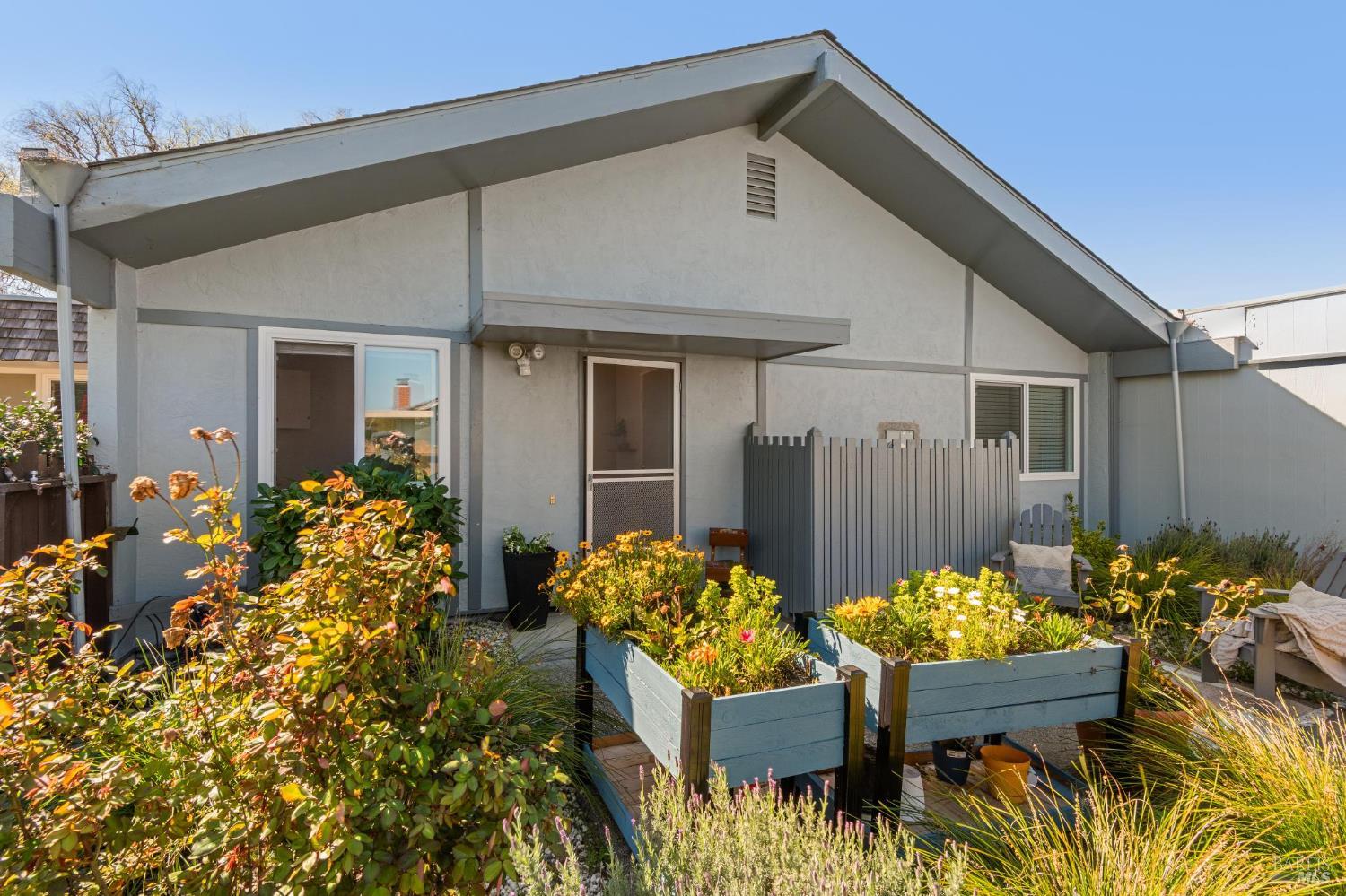 Detail Gallery Image 21 of 30 For 1366 Mission Dr, Sonoma,  CA 95476 - 2 Beds | 1 Baths