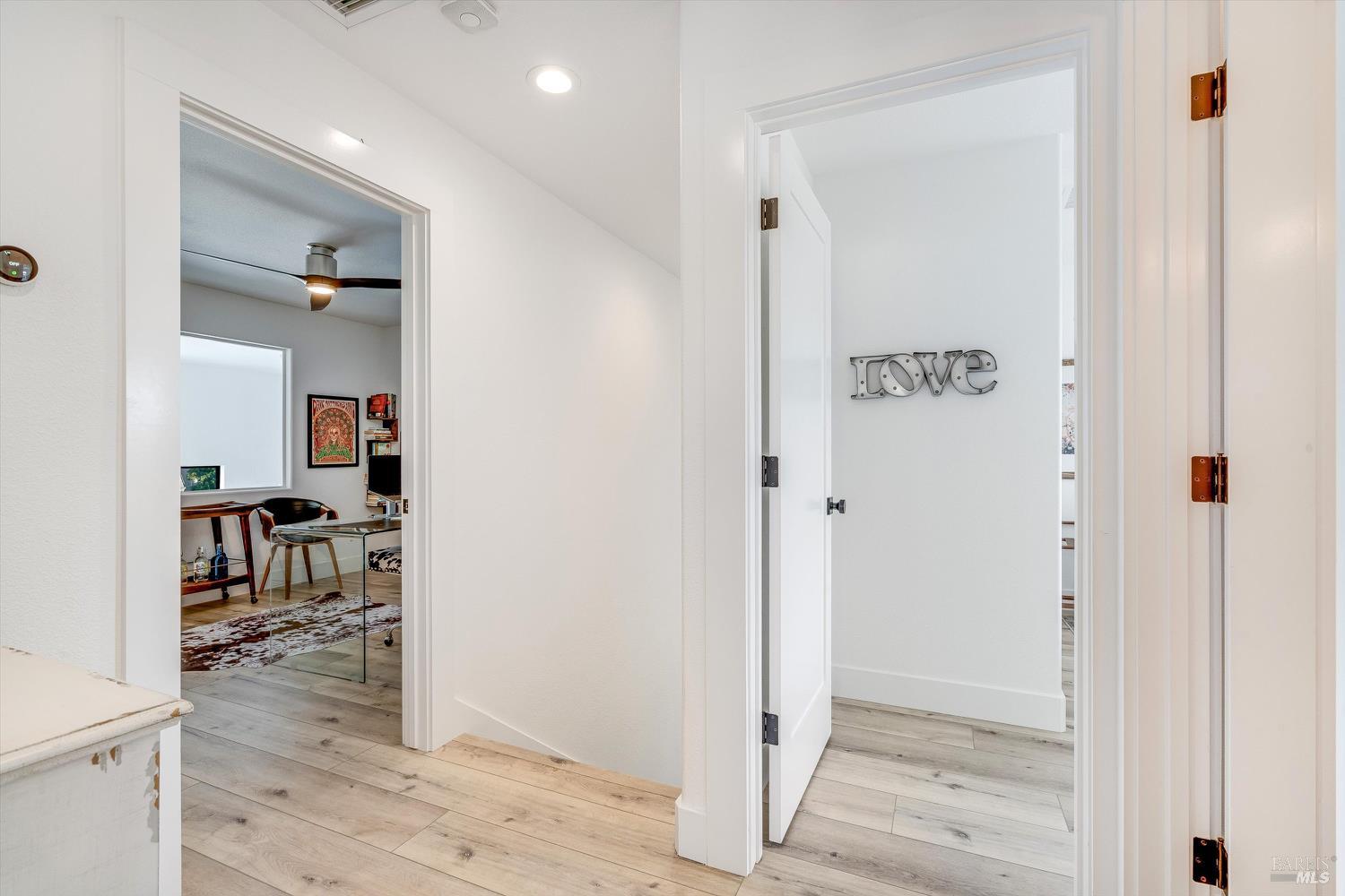 Detail Gallery Image 21 of 77 For 100 S Newport Dr, Napa,  CA 94559 - 4 Beds | 2/1 Baths