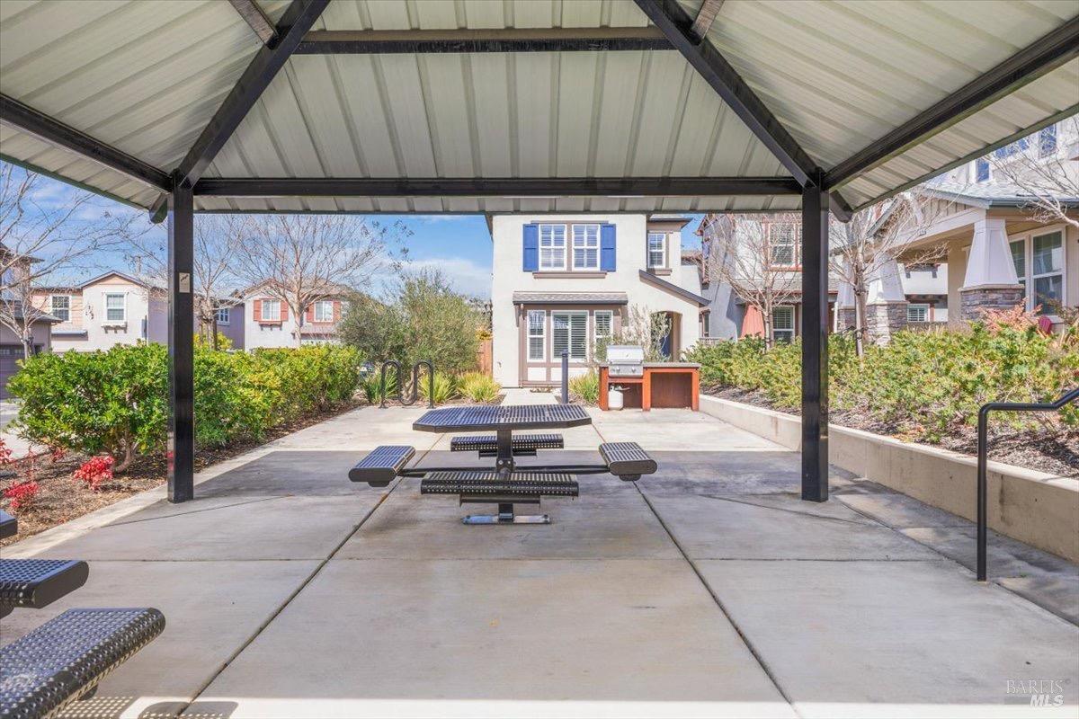 Detail Gallery Image 45 of 49 For 115 Lavender Cir, Healdsburg,  CA 95448 - 3 Beds | 2/1 Baths