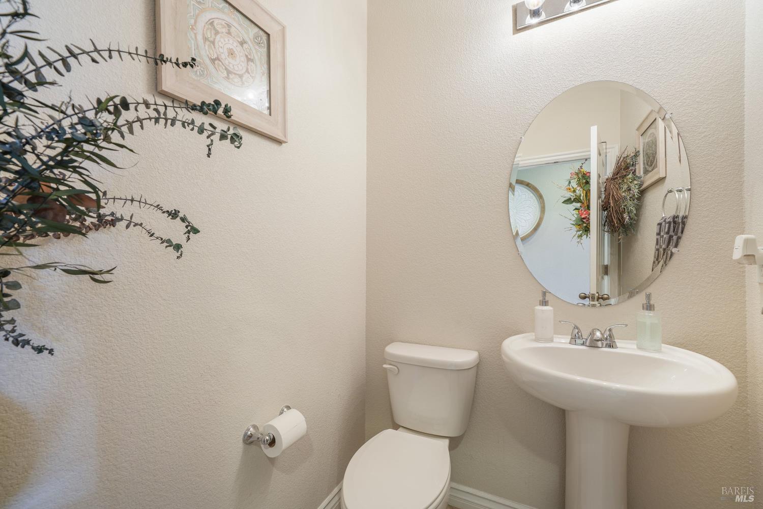 Detail Gallery Image 23 of 63 For 2481 Hancock Dr, Fairfield,  CA 94533 - 5 Beds | 3/1 Baths