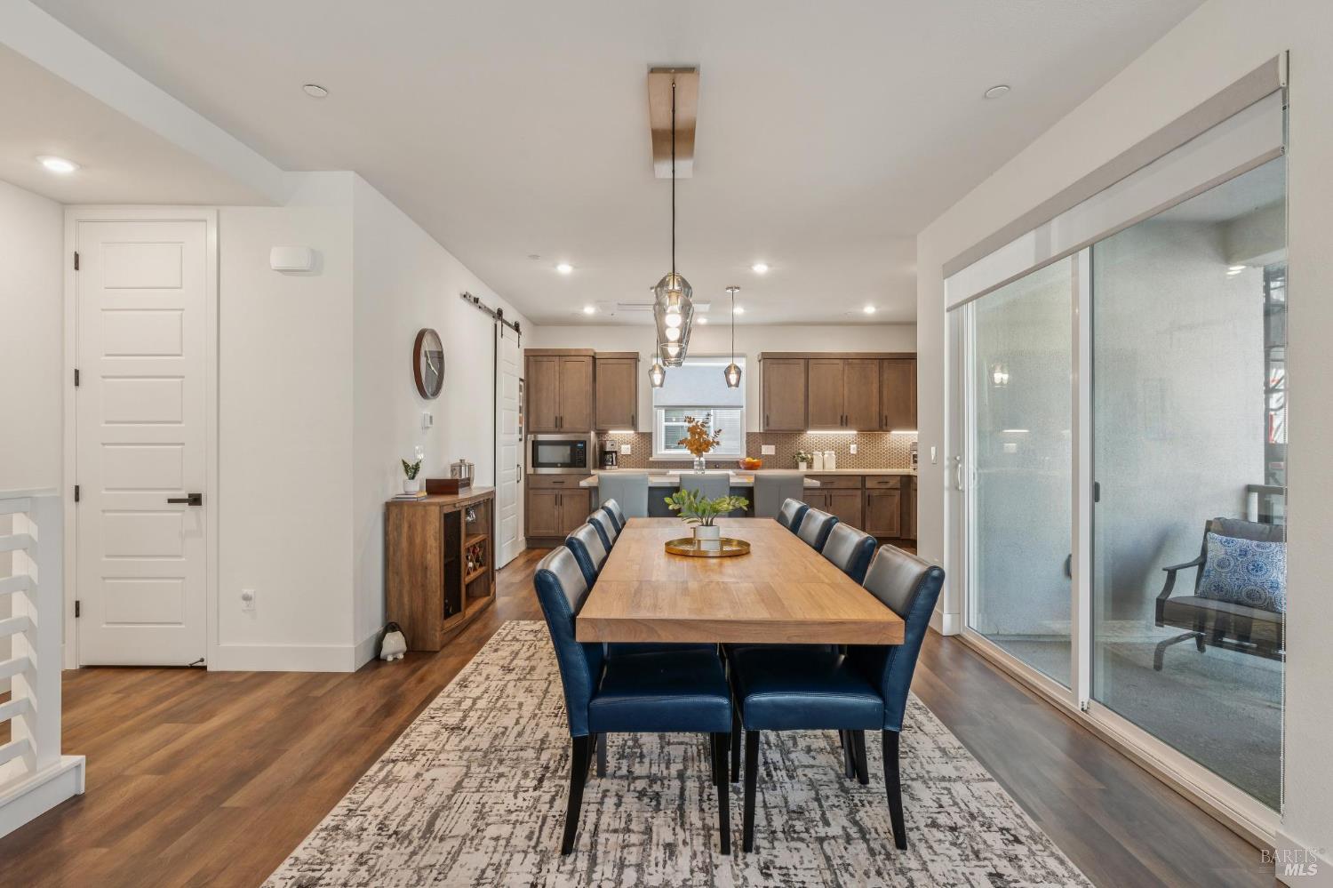 Detail Gallery Image 6 of 39 For 317 Verandah Ave, Novato,  CA 94945 - 3 Beds | 2/1 Baths