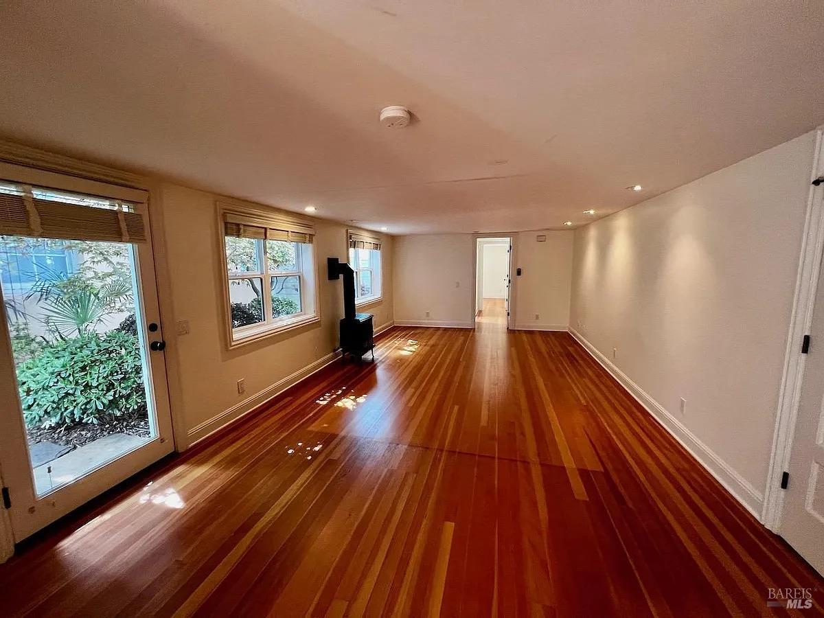 Detail Gallery Image 70 of 80 For 102 F St, San Rafael,  CA 94901 - 5 Beds | 4 Baths