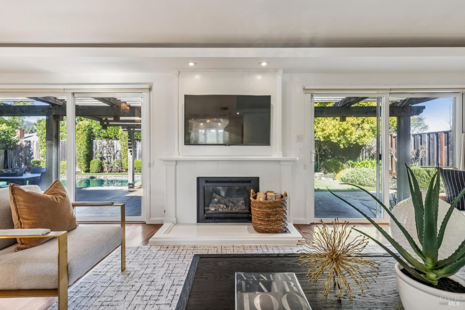 Detail Gallery Image 9 of 64 For 38 Cornell Ave, Larkspur,  CA 94939 - 5 Beds | 3 Baths