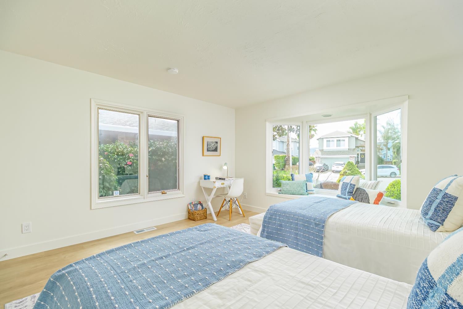 Detail Gallery Image 28 of 37 For 45 Del Oro Lagoon Dr, Novato,  CA 94949 - 3 Beds | 2 Baths