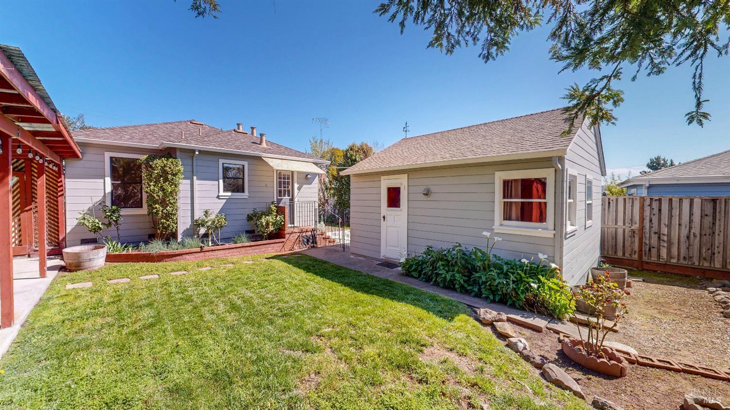 Detail Gallery Image 16 of 28 For 712 Oak Ter, Petaluma,  CA 94952 - 2 Beds | 1 Baths