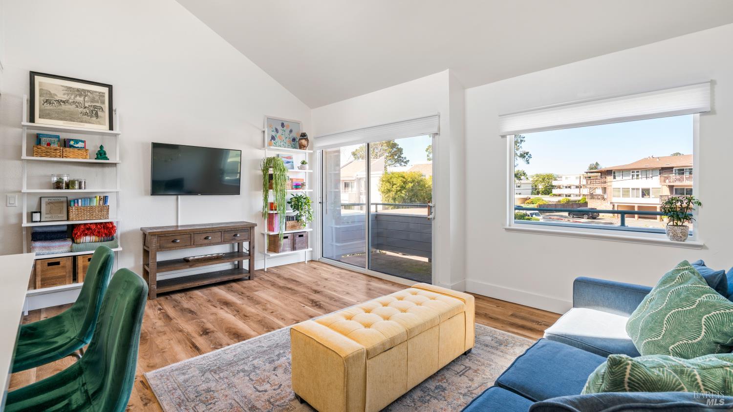 Detail Gallery Image 23 of 35 For 408 Larkspur Plaza Dr, Larkspur,  CA 94939 - 1 Beds | 1 Baths